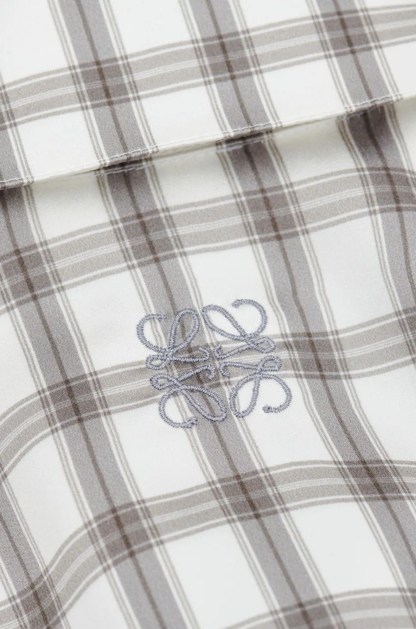 Loewe o1loc1c0525 Shirt In Silk in White/Grey Size S / US 4 / IT 40 - 5 Thumbnail