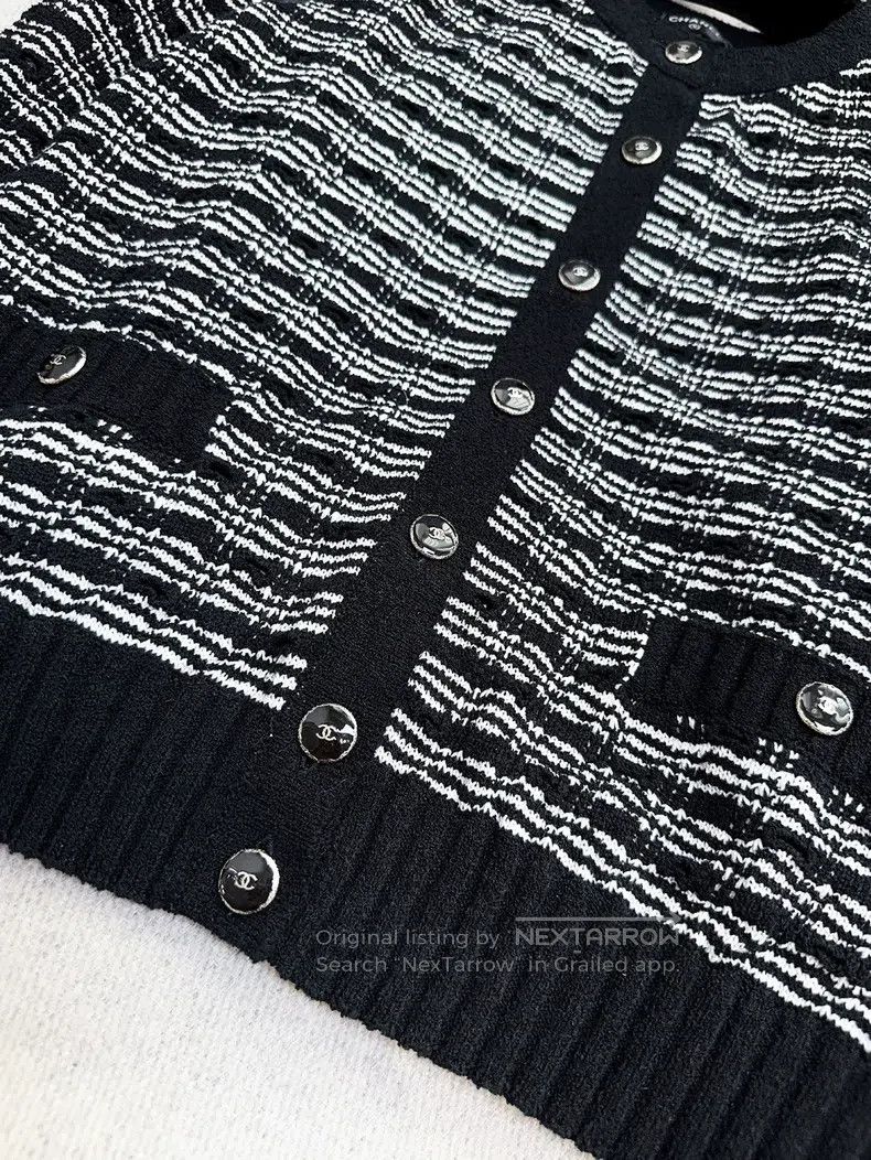 Chanel Chanel 25P black and white striped enamel button knitted c Size XS / US 0-2 / IT 36-38 - 3 Thumbnail