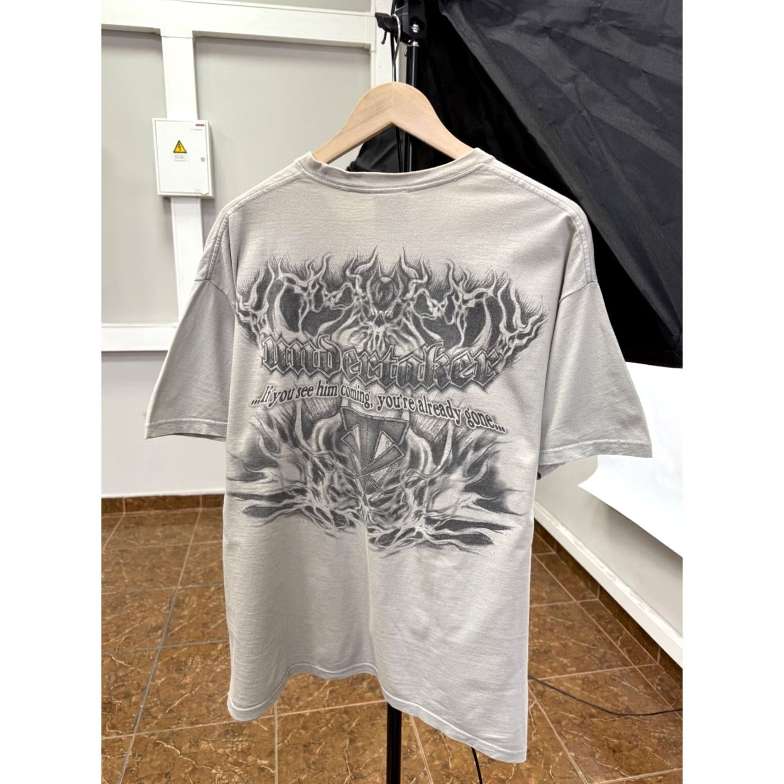 Vintage VINTAGE WWE Undertaker Skull Rip Dead T-Shirt XL Beige Mens Shirt Size US XL / EU 56 / 4 - 2 Thumbnail