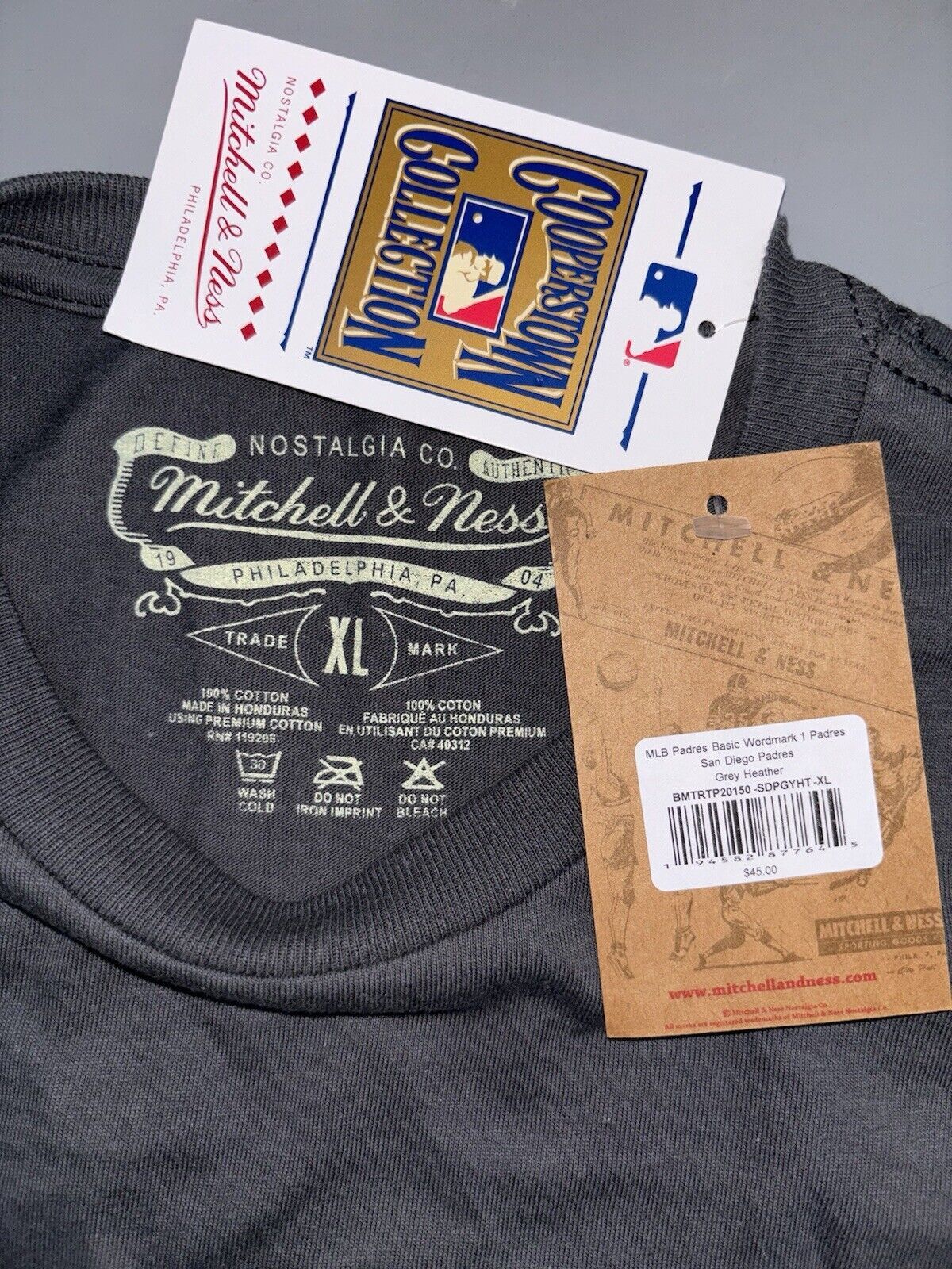 Mitchell & Ness San Diego Padres Basic Woodmark T-Shirt (XL) Heather Grey Size US XL / EU 56 / 4 - 3 Thumbnail