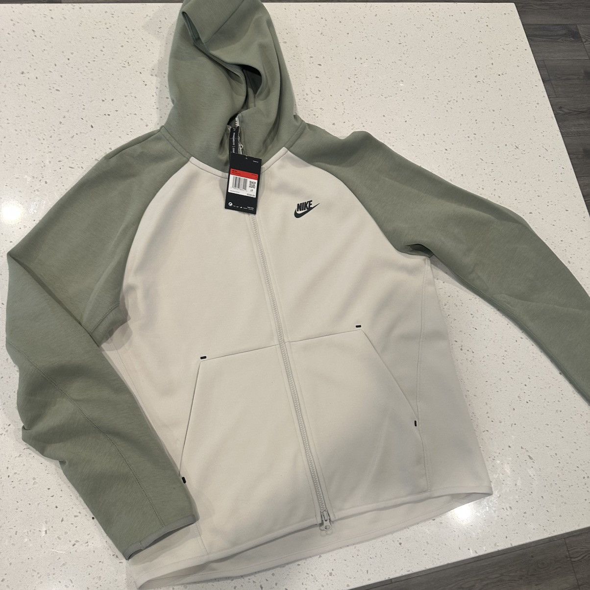 Nike Nike Jacket Green and Cream Size US L / EU 52-54 / 3 - 1 Thumbnail