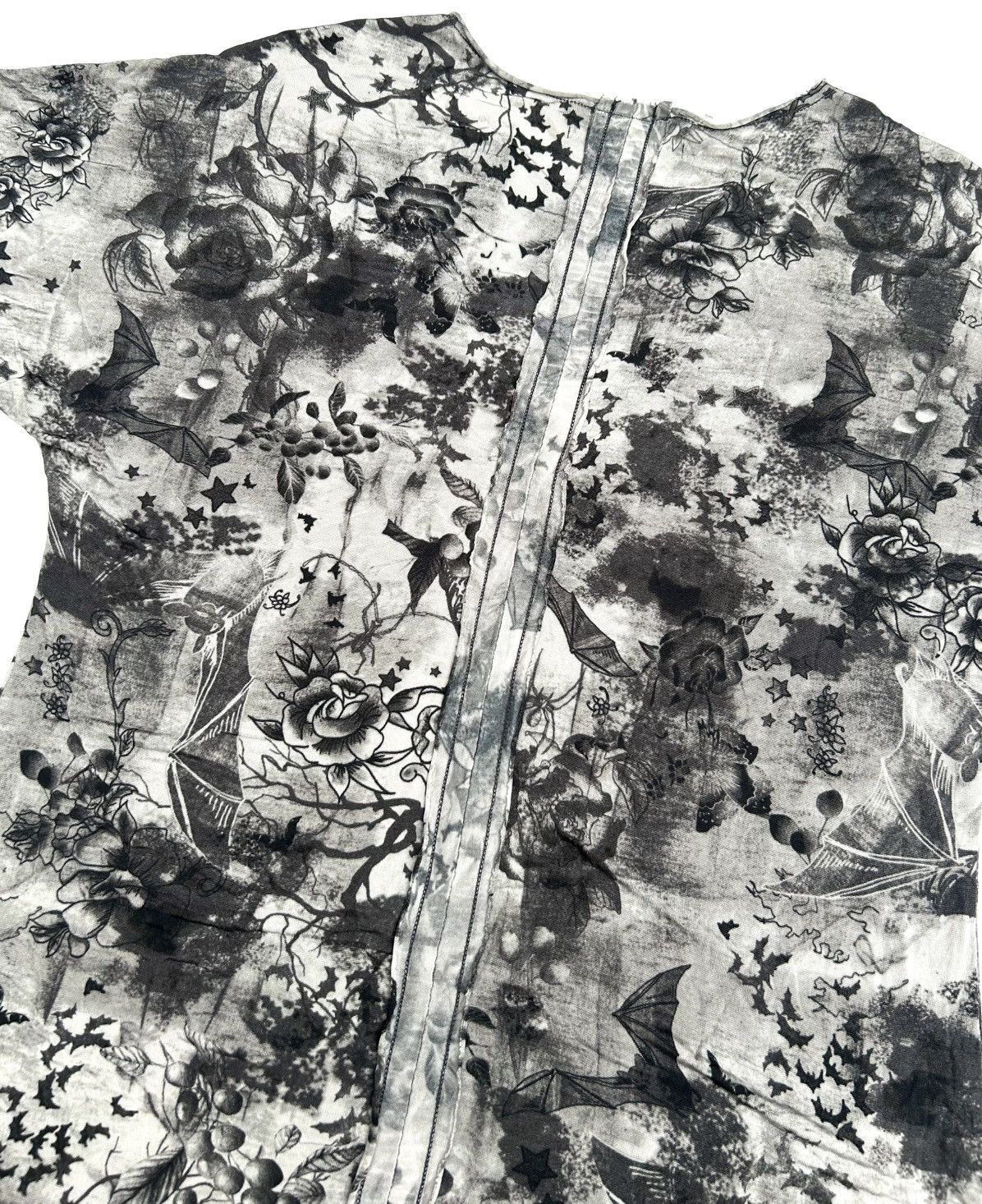 McQ Alexander McQueen Alexander McQueen McQ Bat All Over Print T-Shirt Viscose Size XS / US 0-2 / IT 36-38 - 4 Thumbnail
