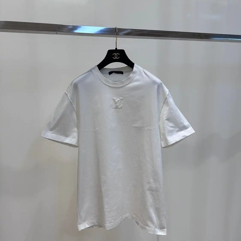 Louis Vuitton Louis Vuitton Women's White T-Shirt Size L 0089 Size L / US 10 / IT 46 - 1 Thumbnail