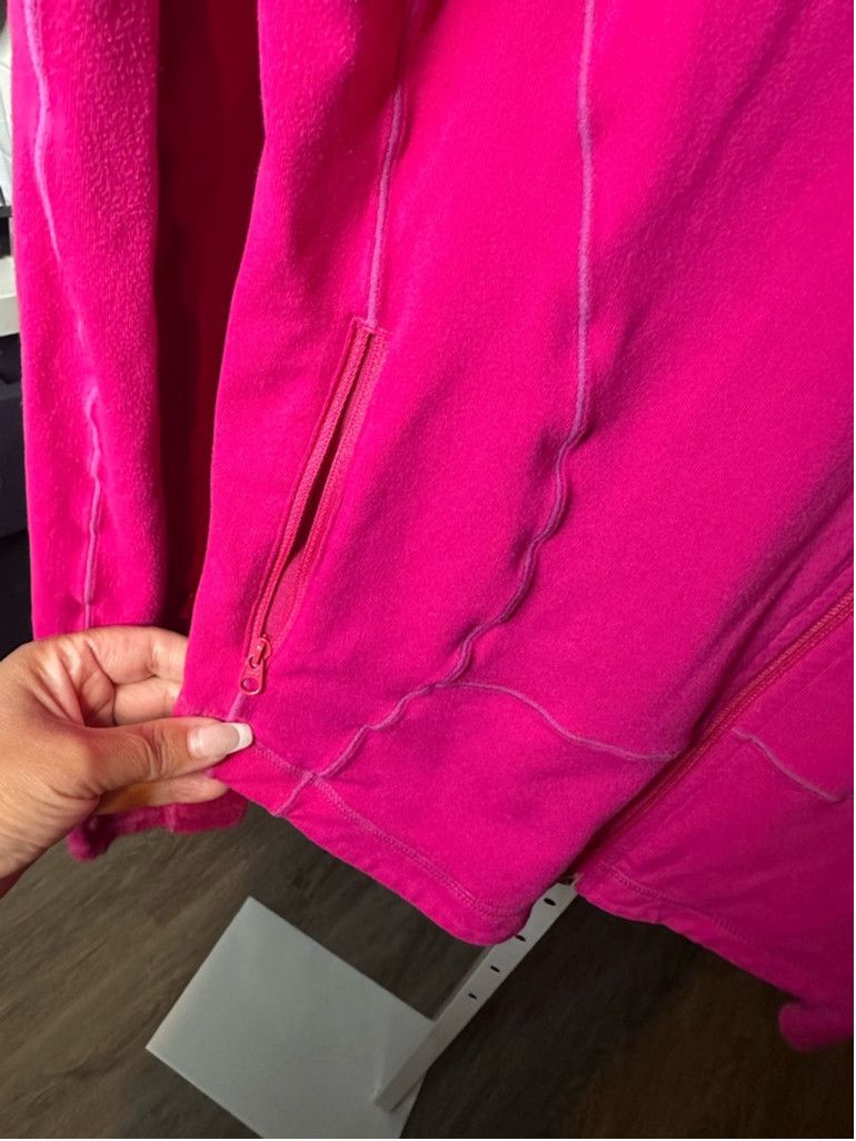 Lululemon EUC Lululemon Forme Jacket Raspberry 20in PTP med-lg Size M / US 6-8 / IT 42-44 - 6 Thumbnail