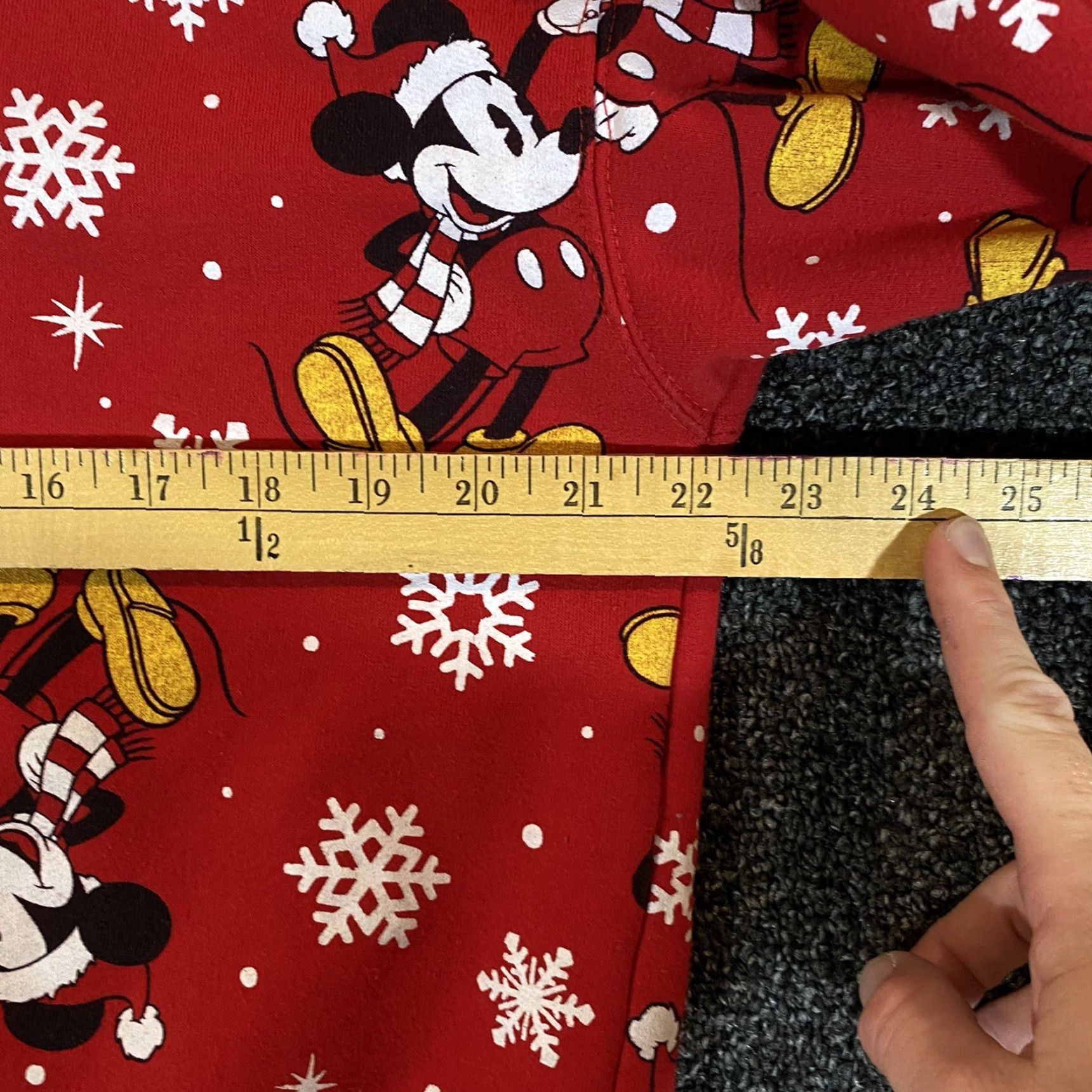 Disney VINTAGE Mickey Mouse Sweatshirt Womens L Red Christmas Disney Pullover Crewneck Sweater Womens Size L / US 10 / IT 46 - 6 Thumbnail
