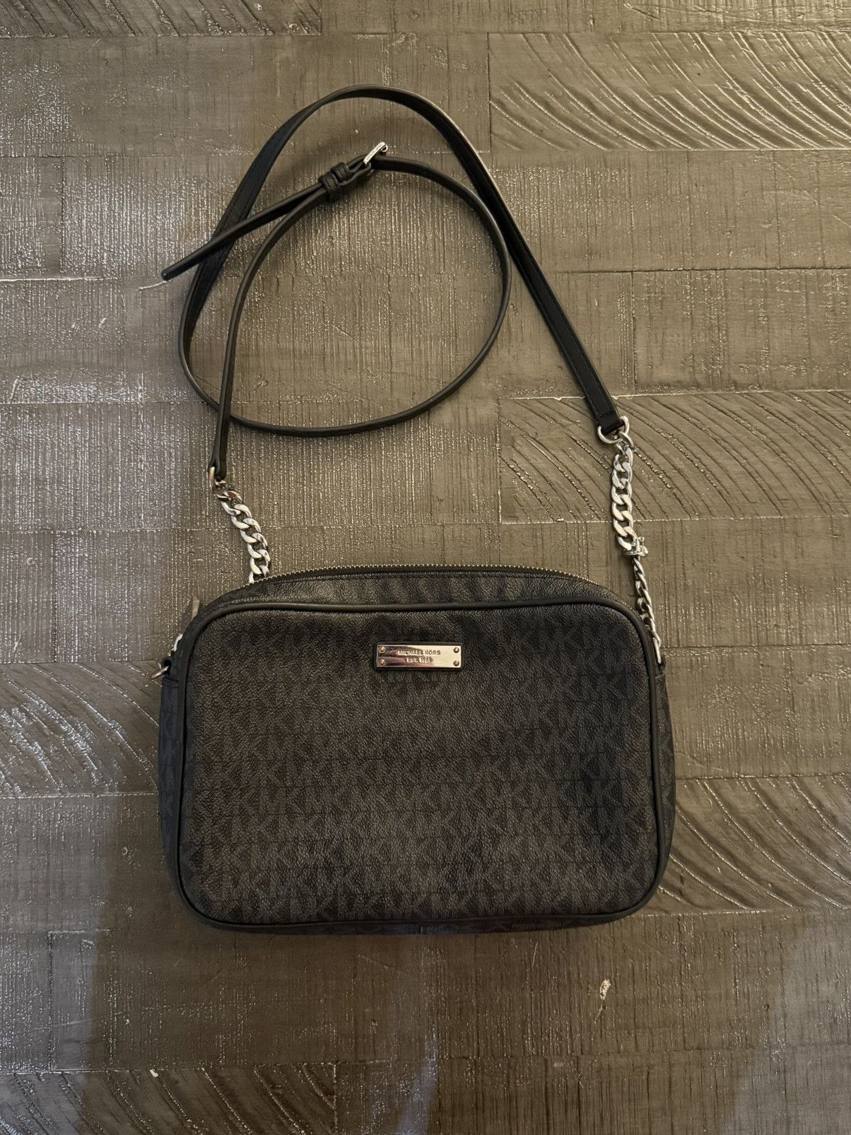 Michael Kors MK Jet Set Large Logo Crossbody Bag Size ONE SIZE - 1 Thumbnail