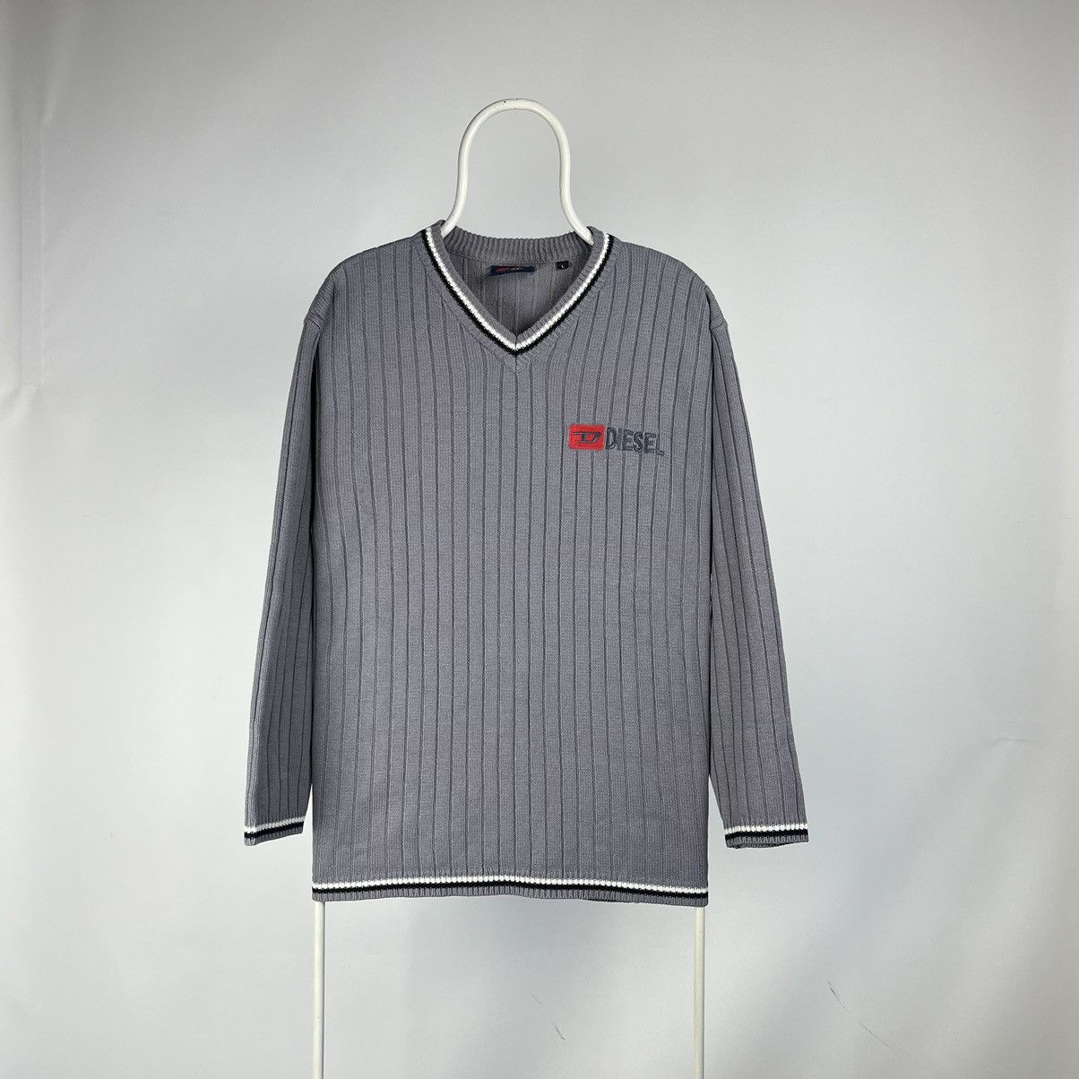 Diesel Vintage Diesel sweater v neck size Large Size US L / EU 52-54 / 3 - 1 Thumbnail