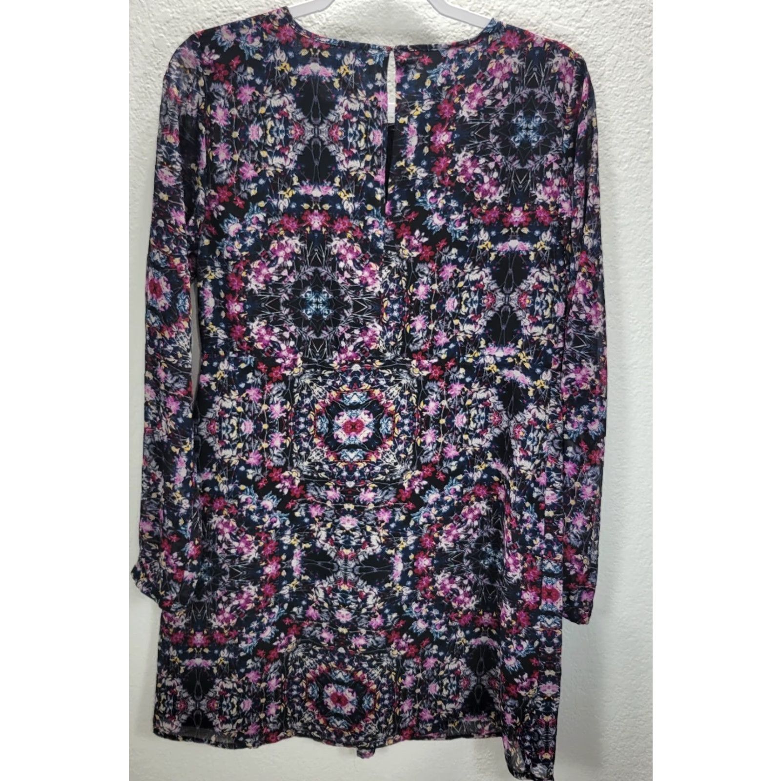 BCBGeneration BCBGGeneration Shift Dress Smocked Floral Long Sleeve Black Sz S Womens Dress Size S / US 4 / IT 40 - 6 Thumbnail