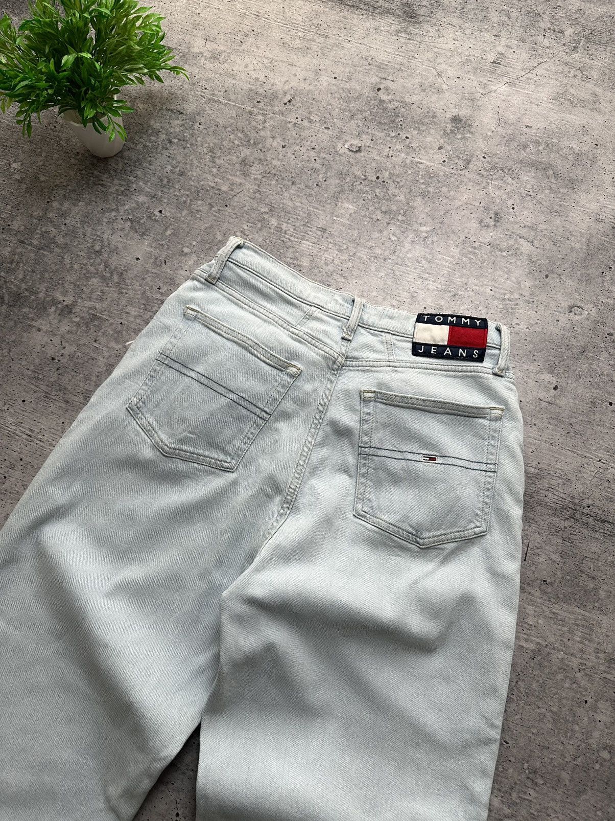 Tommy Hilfiger Tommy Jeans Hilfiger Logo Jeans Women’s Streetwear Casual Size 26" / US 2 / IT 38 - 3 Thumbnail