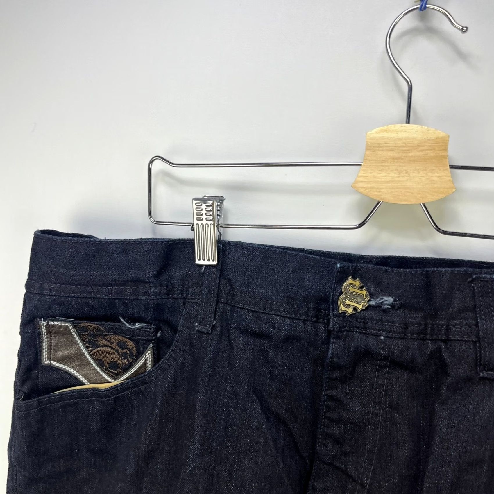 Pelle Pelle VINTAGE Pelle Pelle Jeans Baggy Skull Crest Blue 38 Mens Size US 38 / EU 54 - 6 Thumbnail