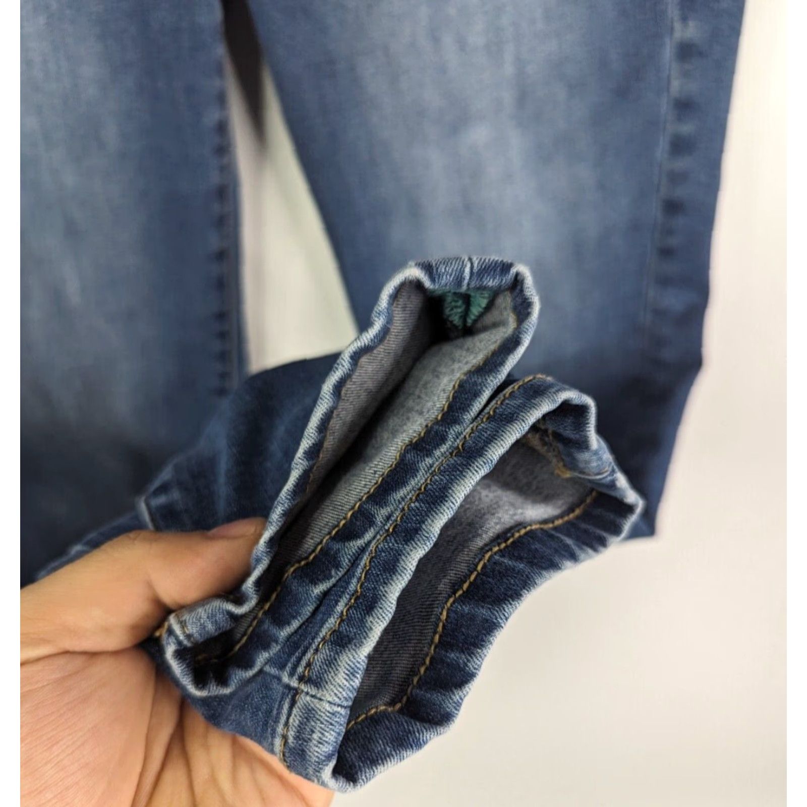 Vintage LuLaRoe Jeans Women 28 Blue Stretch Tapered Slim Ankle Elastic Waist Med Wash - 5-Pocket Design - Button Zip - Regular - Blue - Womens - Jeans Size 28" / US 6 / IT 42 - 3 Thumbnail