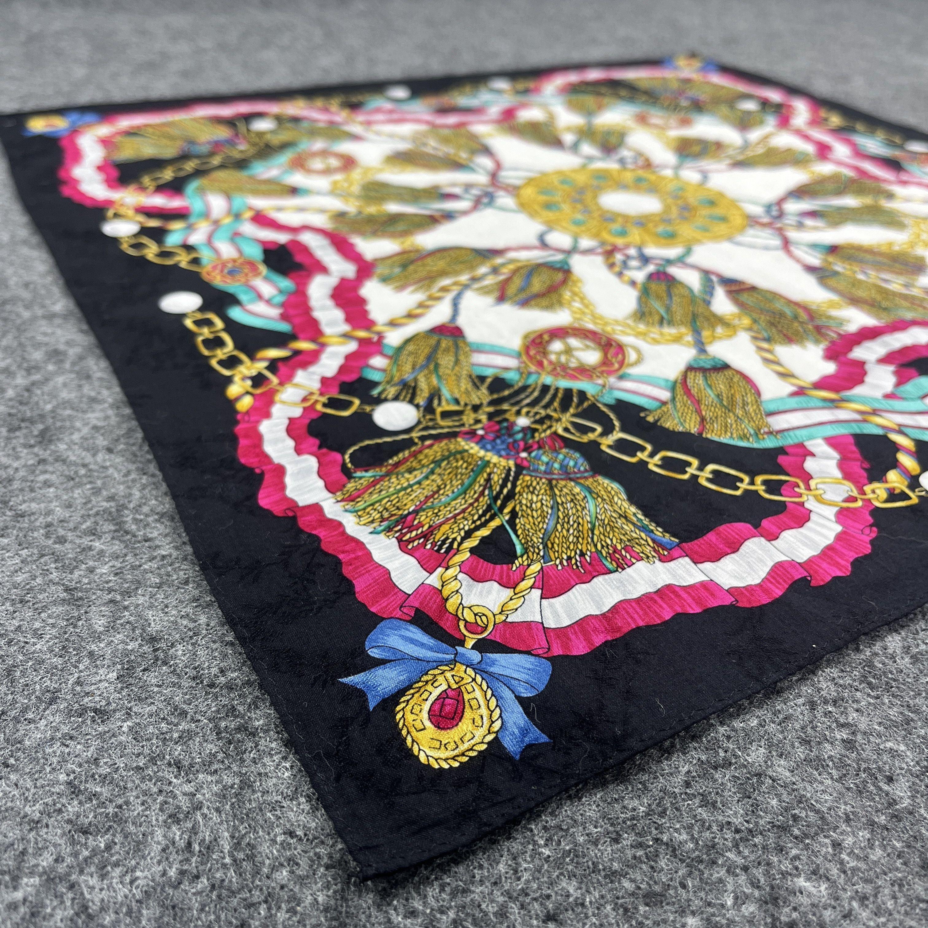 Roberta di Camerino Roberta Di Camerino Handkerchief / Neckerchief B246 Size ONE SIZE - 7 Thumbnail