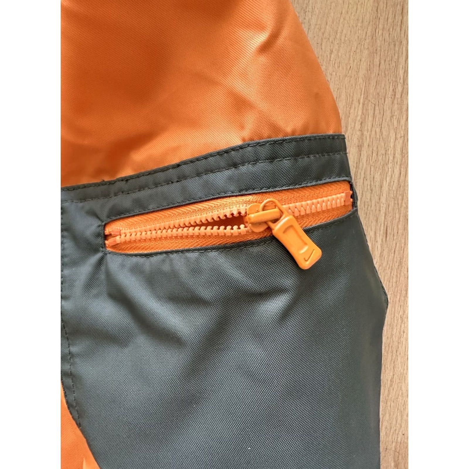 Nike VINTAGE Nike Swoosh Windbreaker Jacket M Men Orange 90s Logo Rare Size US M / EU 48-50 / 2 - 7 Thumbnail