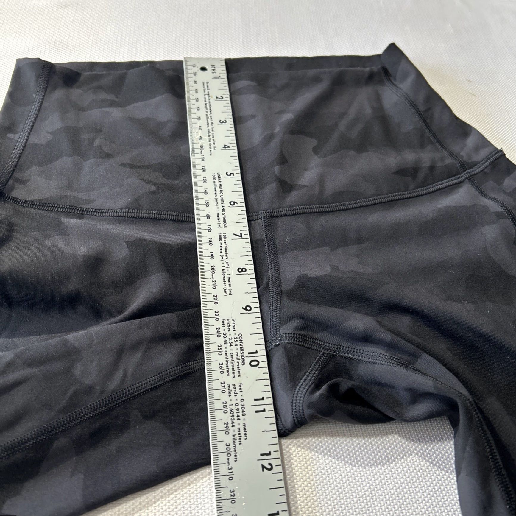 Lululemon Lululemon Align High Rise Leggings Women’s 6 Black Camo Stretch Size 28" / US 6 / IT 42 - 7 Thumbnail