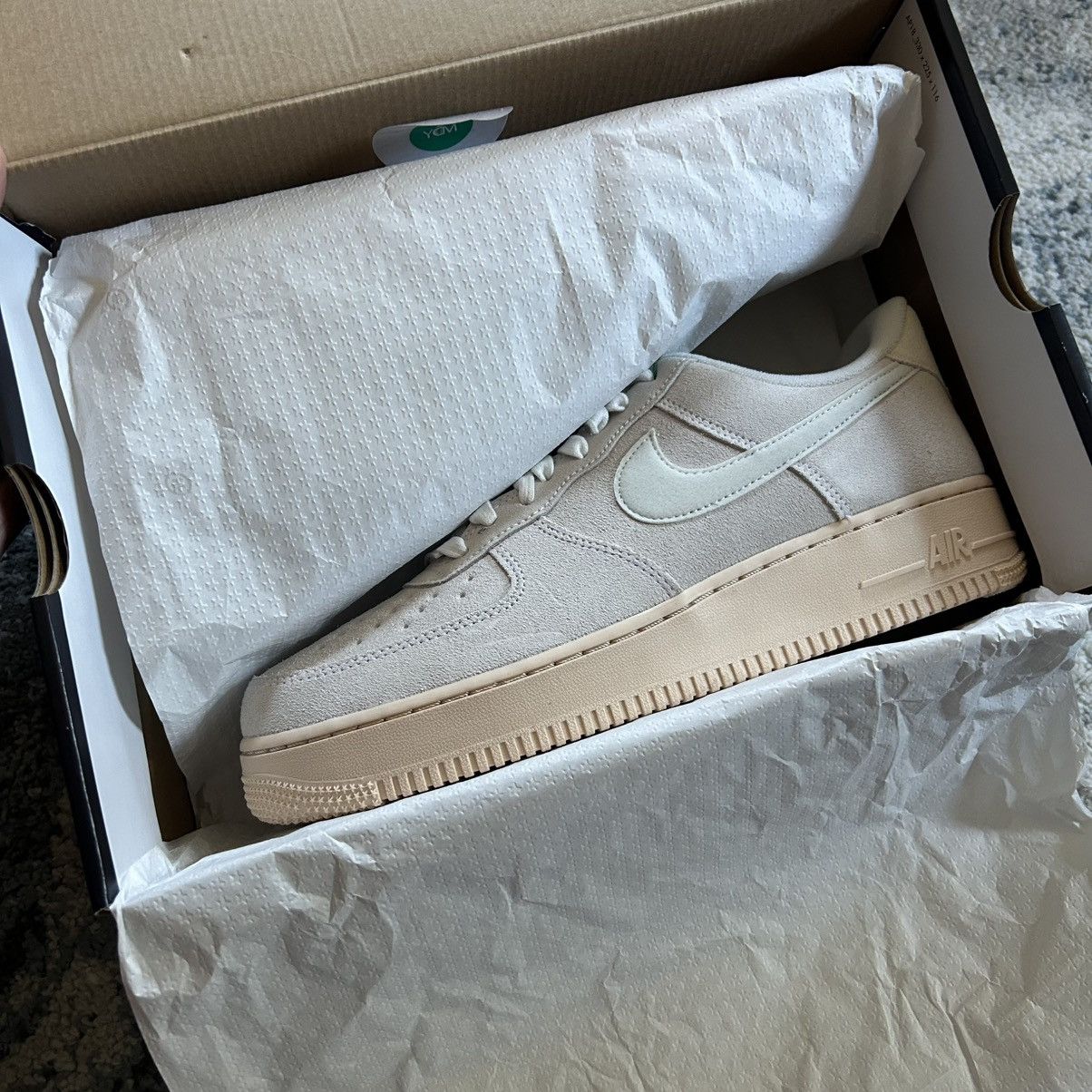 Nike WiNTER 2021 AiR FORCE 1 PREMiUM SUMMiT WHiTE PEARL SUEDE AF1 Size US 9.5 / EU 42-43 - 16 Thumbnail