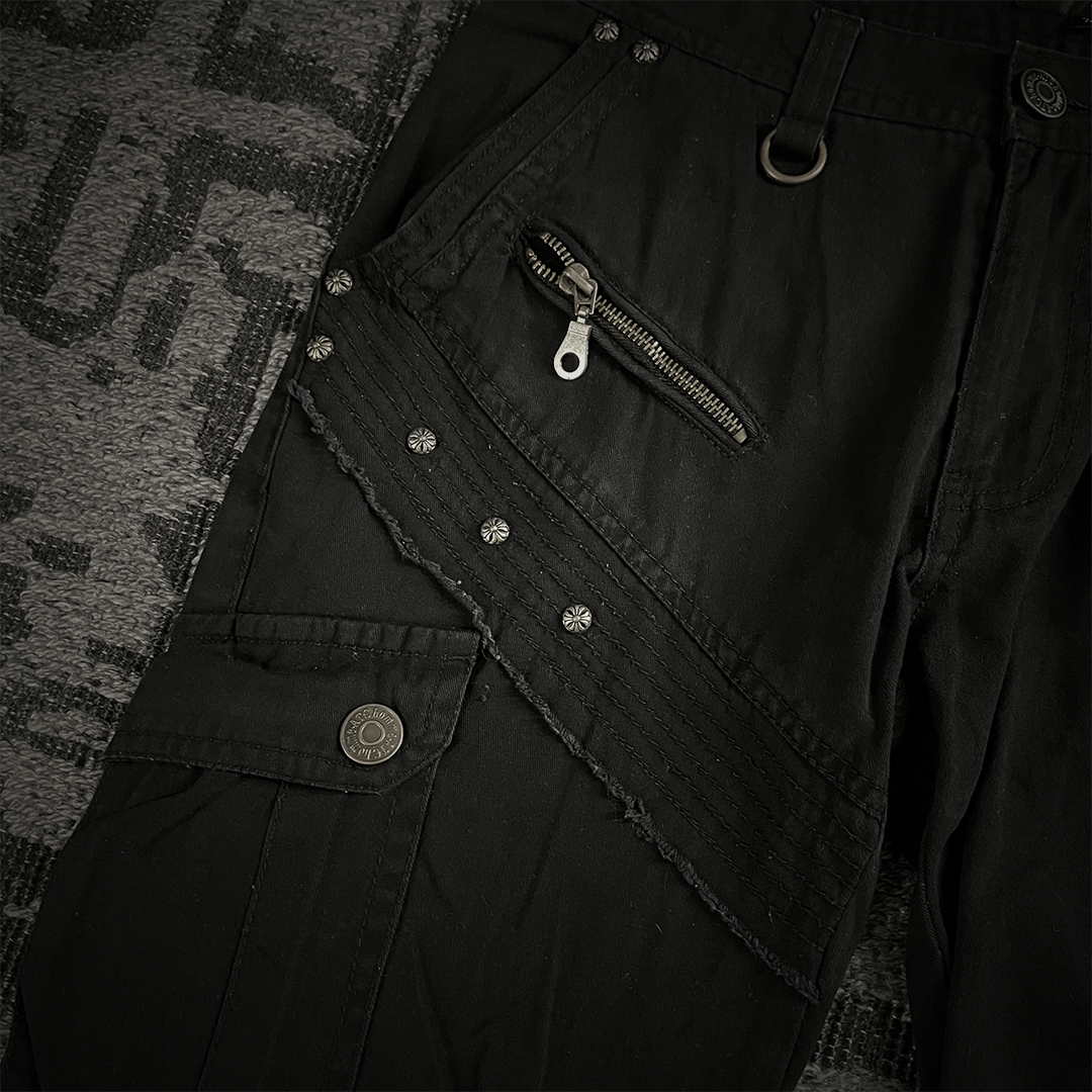 In The Attic In The Attic Distressed Cargo Studded Pants Size US 31 - 3 Thumbnail
