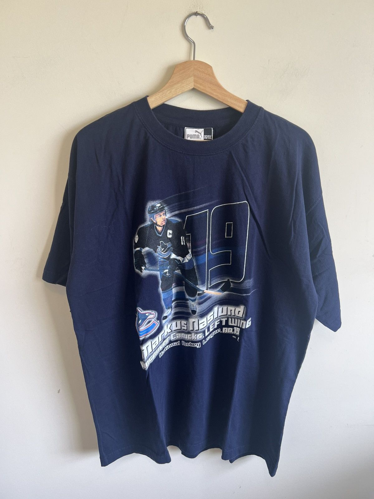 Vintage Vintage Marcus Naslund Vancouver Canucks T shirt Size US XL / EU 56 / 4 - 1 Thumbnail
