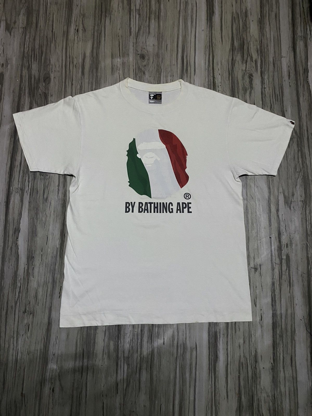 Bape Bathing ape italy flag tshirt Size US L / EU 52-54 / 3 - 1 Thumbnail