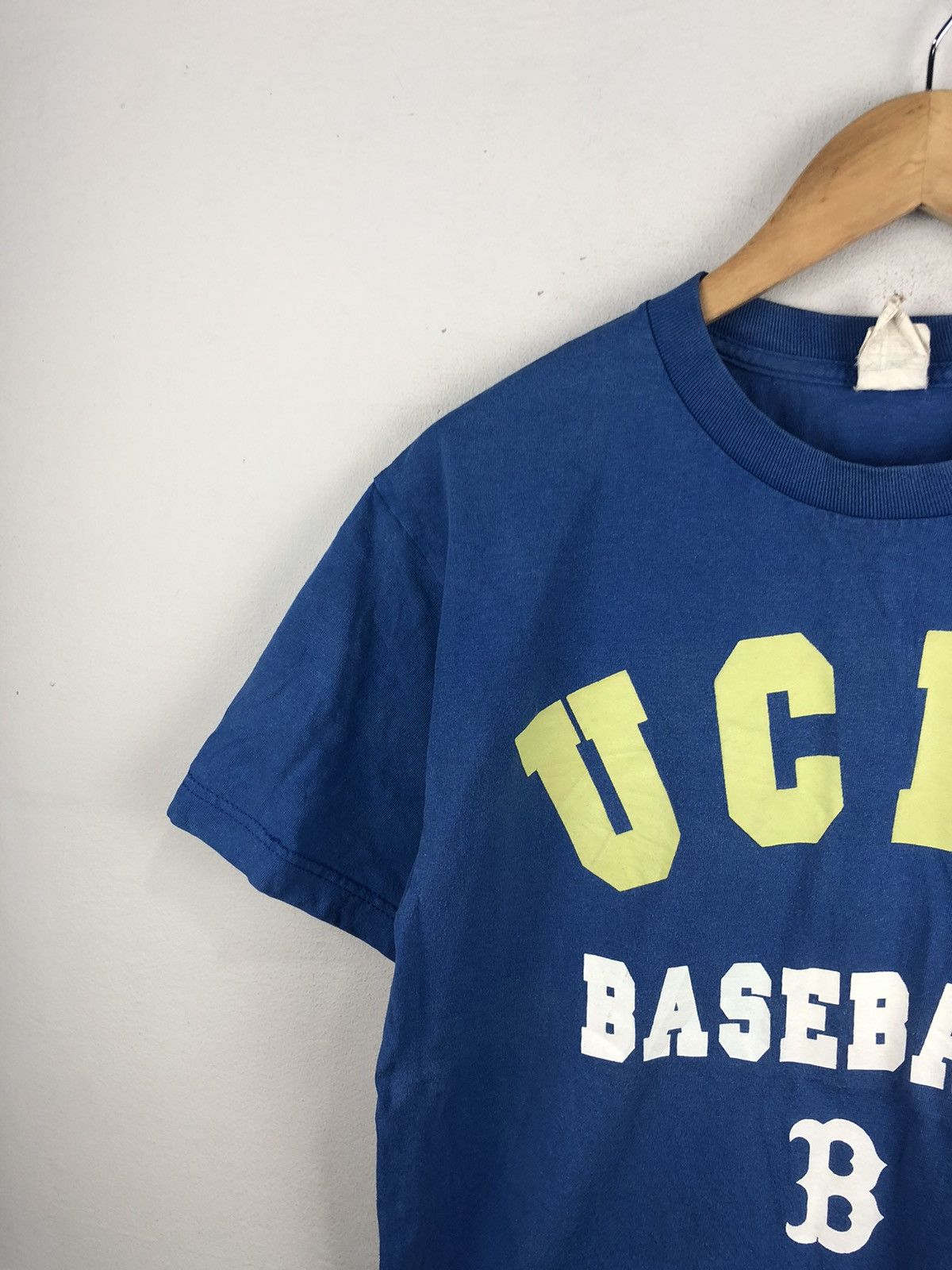 Vintage Vintage Ucla Baseball Tee Size US M / EU 48-50 / 2 - 3 Thumbnail