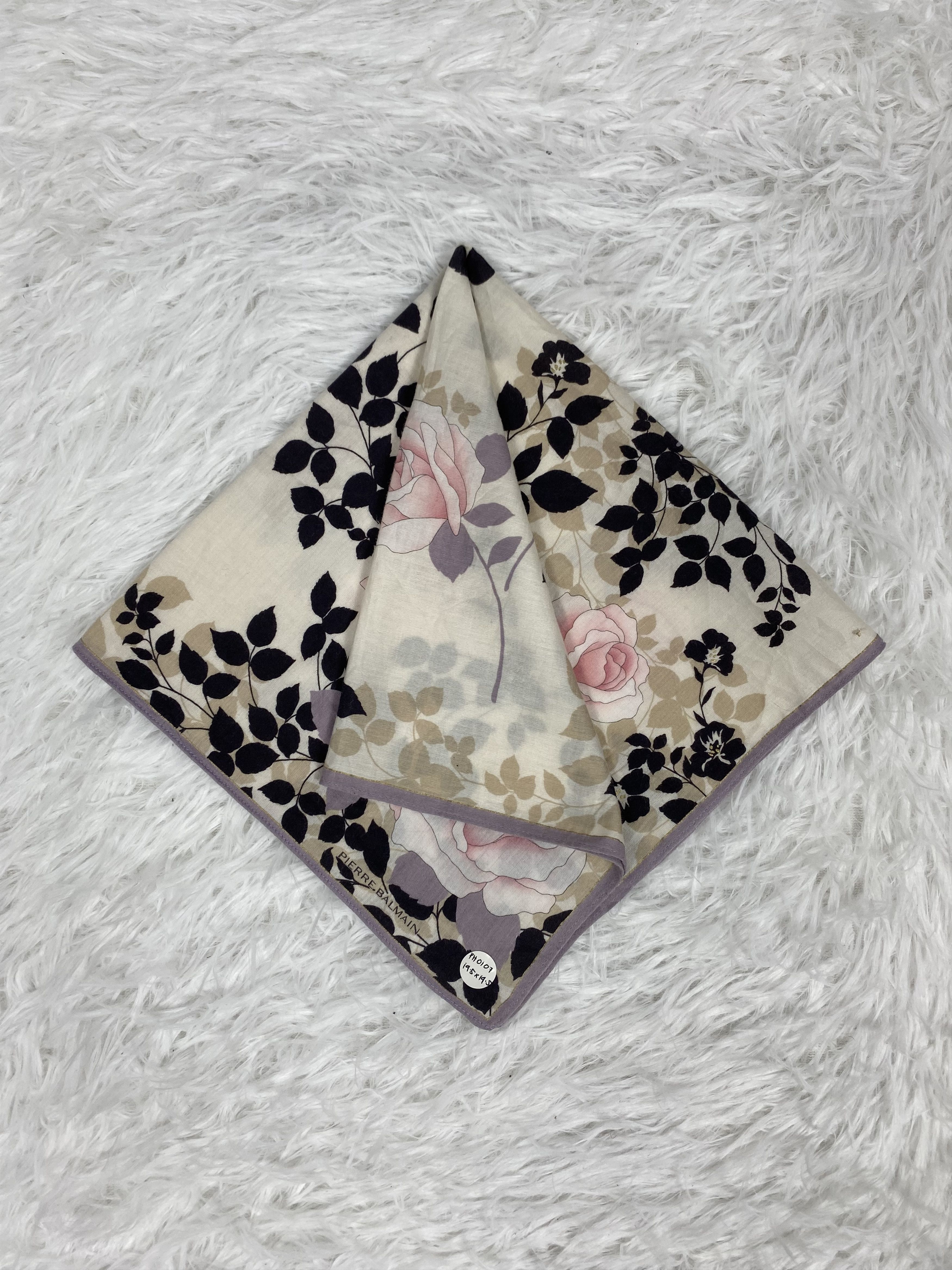 Pierre Balmain Vintage Pierre Balmain Handkerchief PH0107 Size ONE SIZE - 1 Thumbnail
