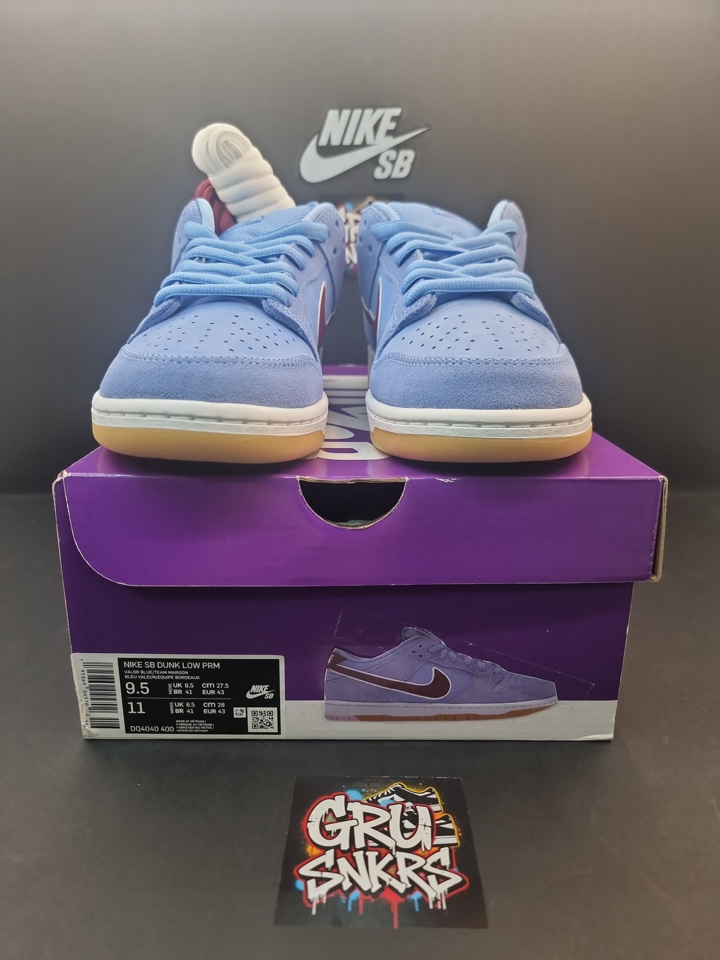 Nike SB Nike SB Dunk Low Philadelphia Phillies Size US 9.5 / EU 42-43 - 7 Thumbnail