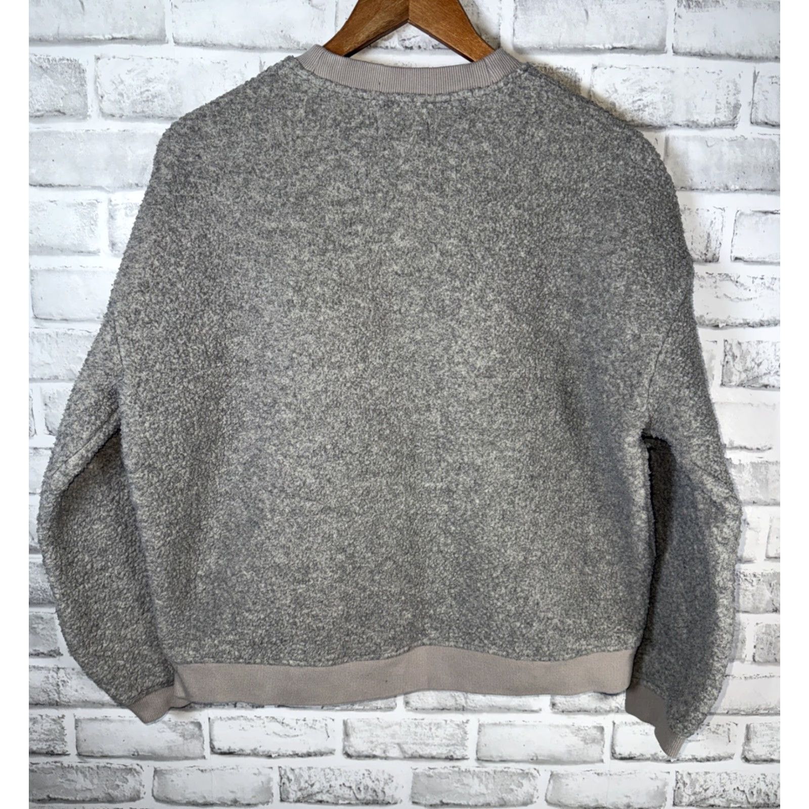Madewell MADewell Gray Heavy Pile Fleece Pullover with Pouch Sweater Womens M Regular Size Gray, Fleece, Pullover, 90s-inspired? (no, avoid inaccurate) Size M / US 6-8 / IT 42-44 - 8 Thumbnail