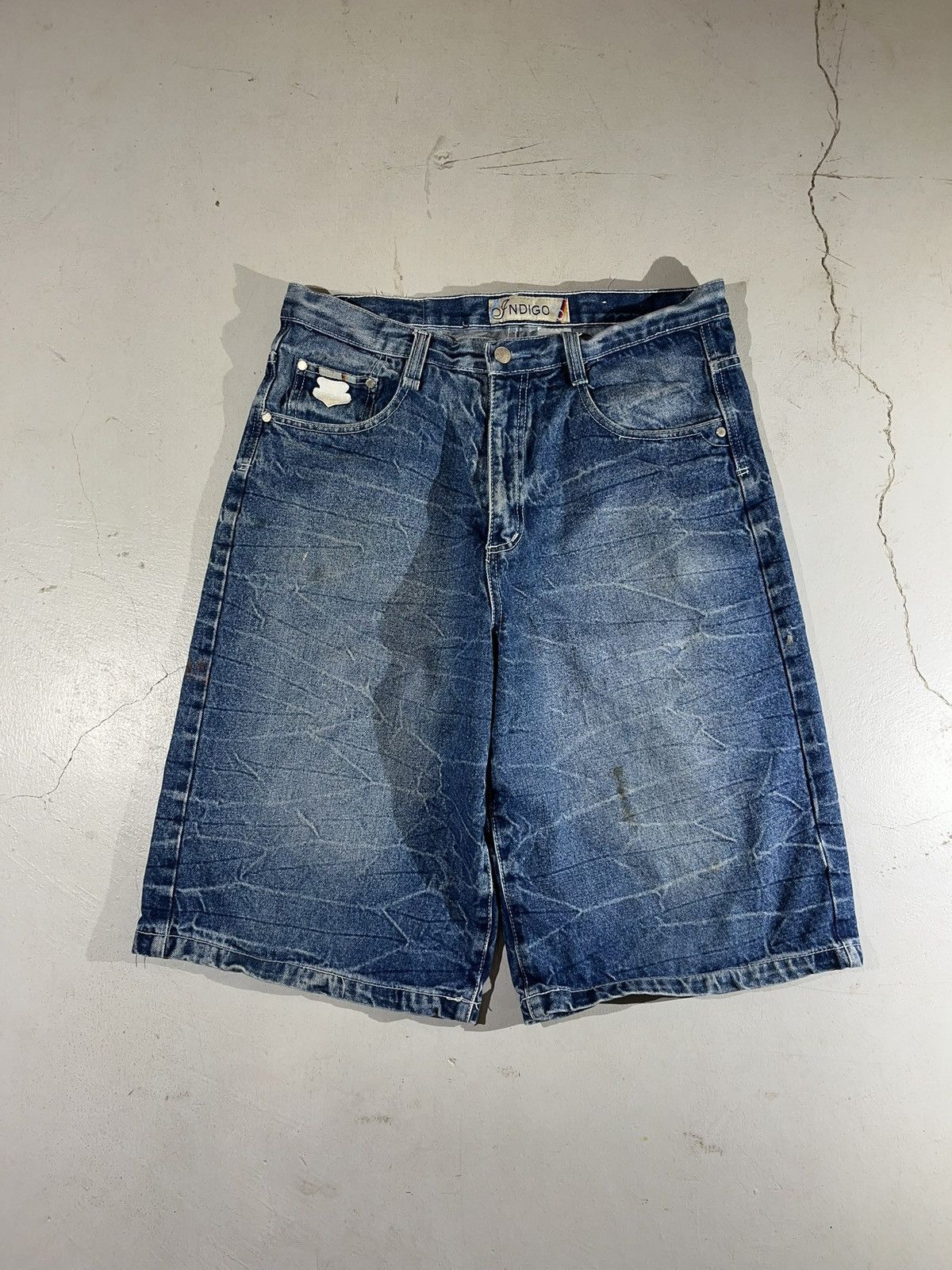Indigo Indigo y2k baggy skater style jorts Size US 34 / EU 50 - 1 Thumbnail