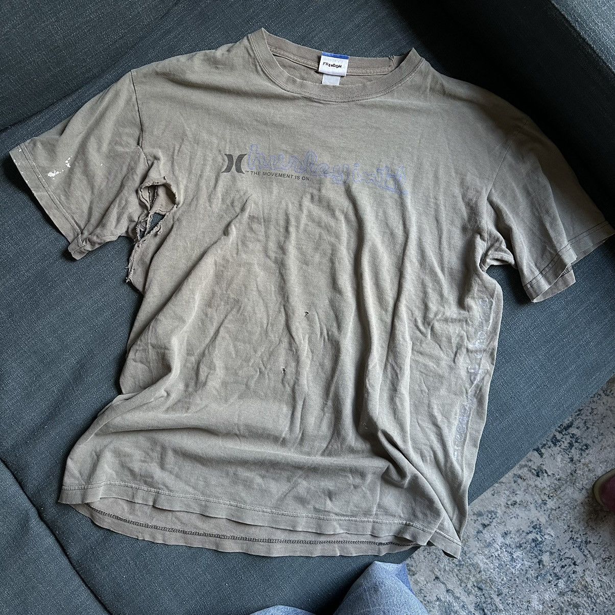 Hurley × Vintage Vintage Y2K Tharshed Hurley Intl Skate Surg Graphic Shirt Size US XL / EU 56 / 4 - 3 Thumbnail