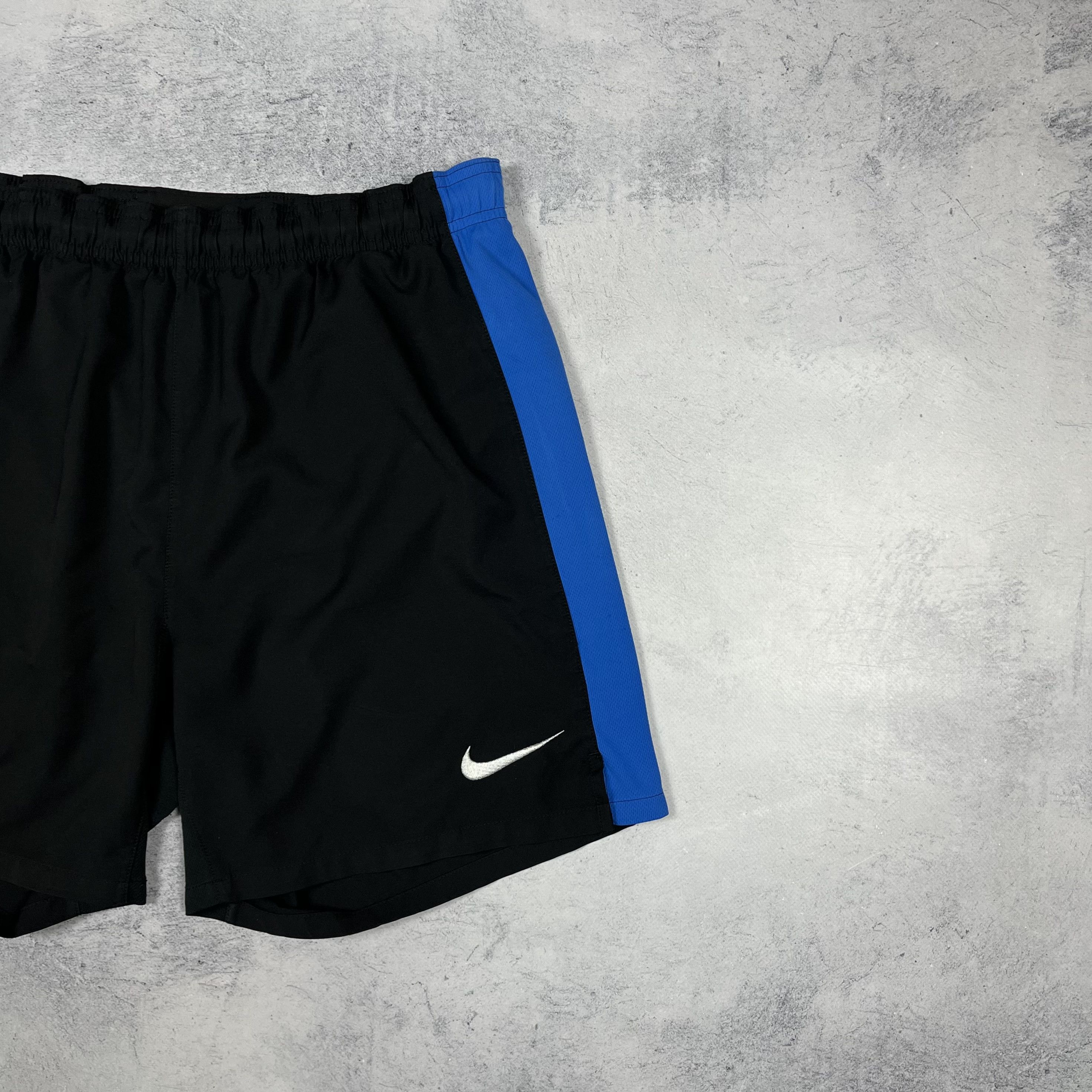 Nike Nike Manchester United Away Soccer Shorts 2009/2010 Size US 32 / EU 48 - 2 Thumbnail
