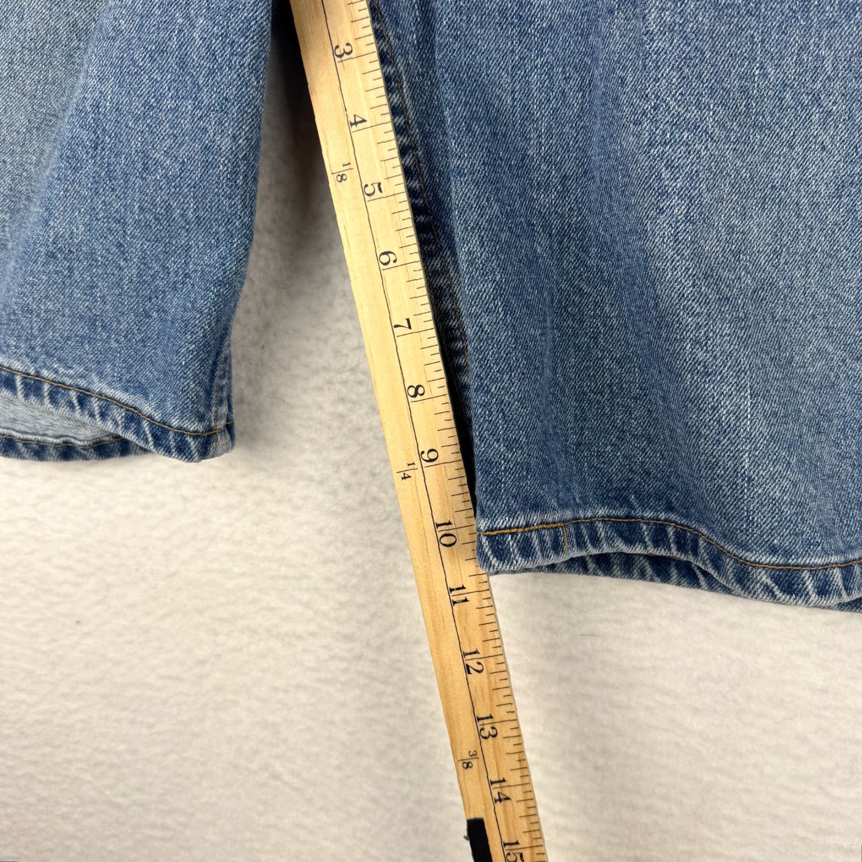 Levi's VINTAGE Levi's Bermuda Denim Shorts 560 Relaxed Mens 36x11 Blue 2001 Y2K Baggy Jorts 5-Pocket Design Size US 36 / EU 52 - 7 Thumbnail