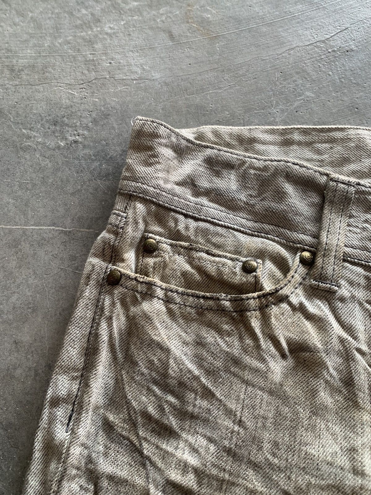 If Six Was Nine × Le Grande Bleu (L.G.B.) × Vanquish VANQUISH GOLD coal wash distressed jeans Size US 34 / EU 50 - 11 Thumbnail