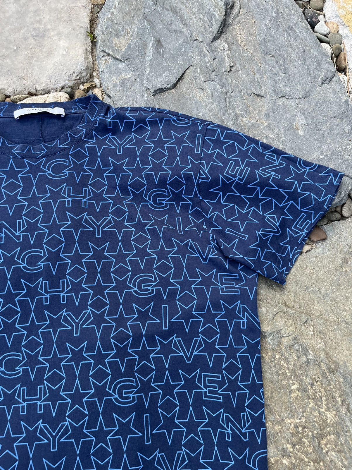 Designer × Givenchy Givenchy Paris geometric stars full print logo oversized tee Size US XS / EU 42 / 0 - 4 Thumbnail