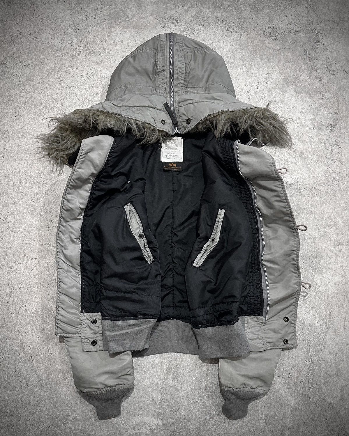 Alpha Industries Vintage Alpha Industries Attached Hood N-2b Jacket Size US L / EU 52-54 / 3 - 7 Thumbnail