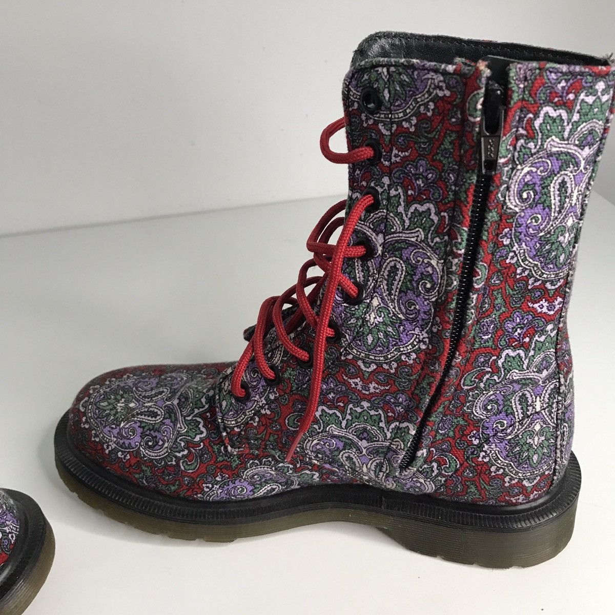 Dr. Martens × Y's Dr Martens For Y’s Floral Blue With Red Laces Gum Bottom 7 Size US 7 / IT 37 - 14 Thumbnail