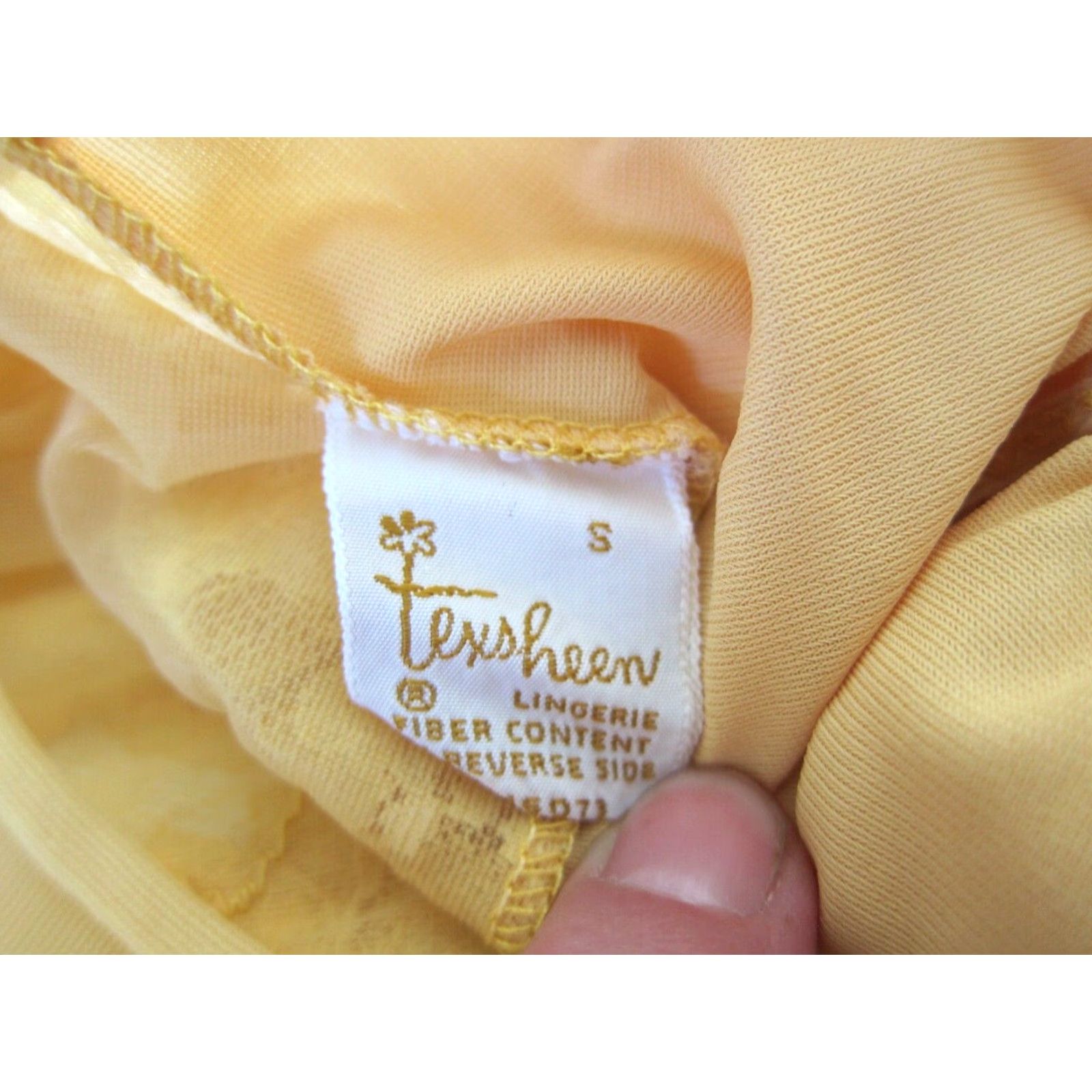 Vintage VINTAGE Texsheen Yellow Lace Sleeveless Nightgown Lingerie Short Stretch 100% nylon Womens S Small Dress Nightgown Size 28" / US 6 / IT 42 - 4 Thumbnail