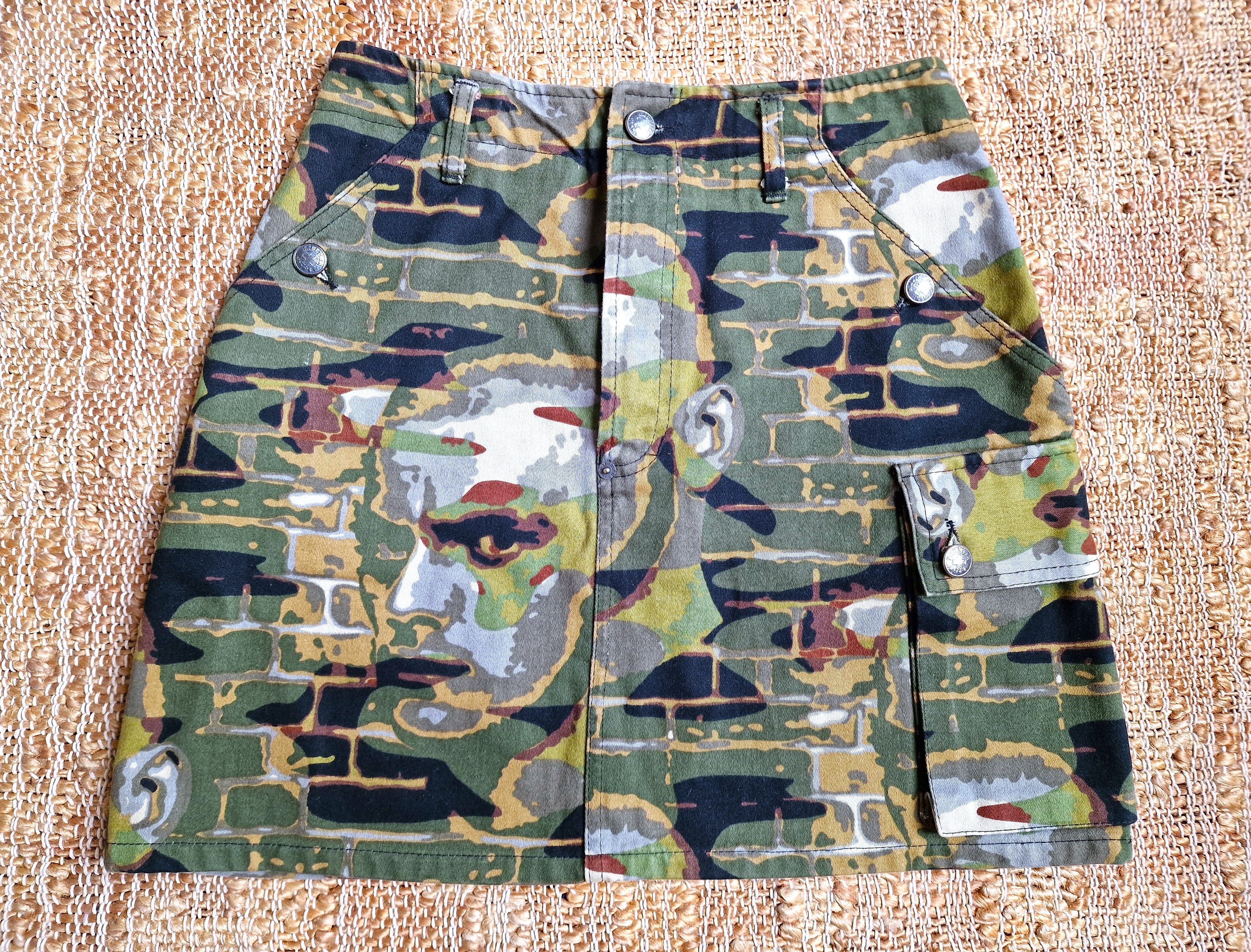 Jean Paul Gaultier Jean Paul Gaultier Fight Racism Brick 1997 F/W Punk Skirt Size 27" / US 4 / IT 40 - 1 Thumbnail