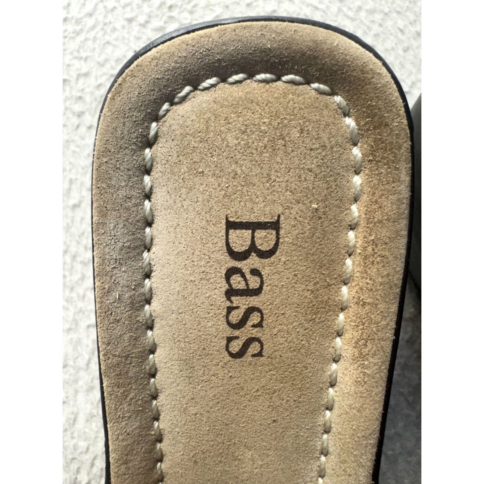 Vintage Bass Womens Sandal Slide Cushioned Leather Red & Black 8 Casual Cushioned Sole Velco? (Note: no, can't add) Size US 8 / IT 38 - 7 Thumbnail