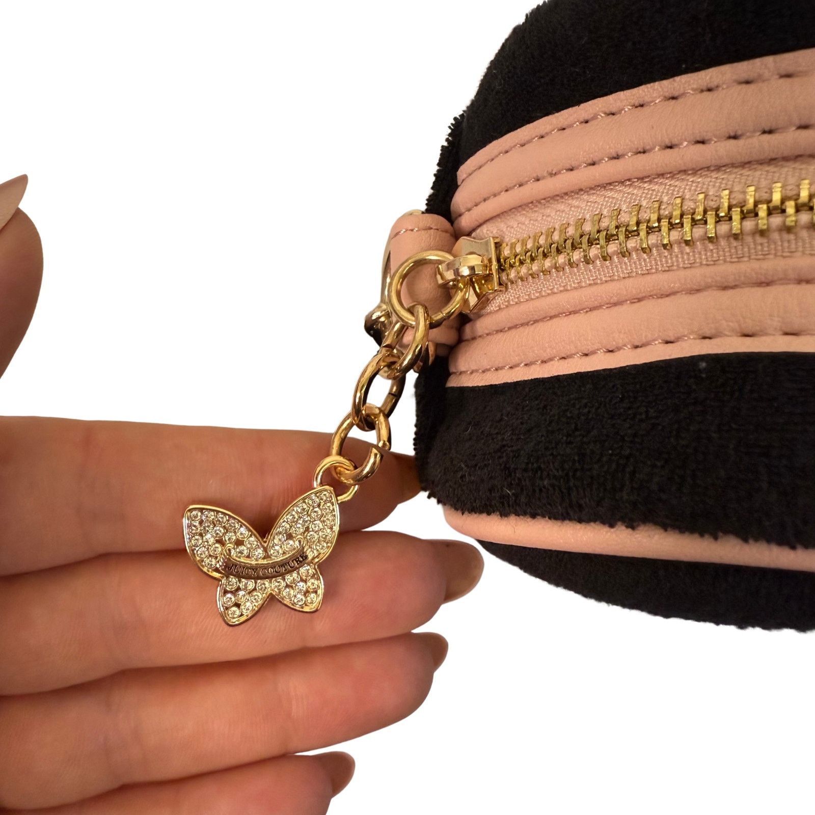 Juicy Couture New With Tags Juicy Couture Wingin It Camera Crossbody Bag Size ONE SIZE - 4 Thumbnail