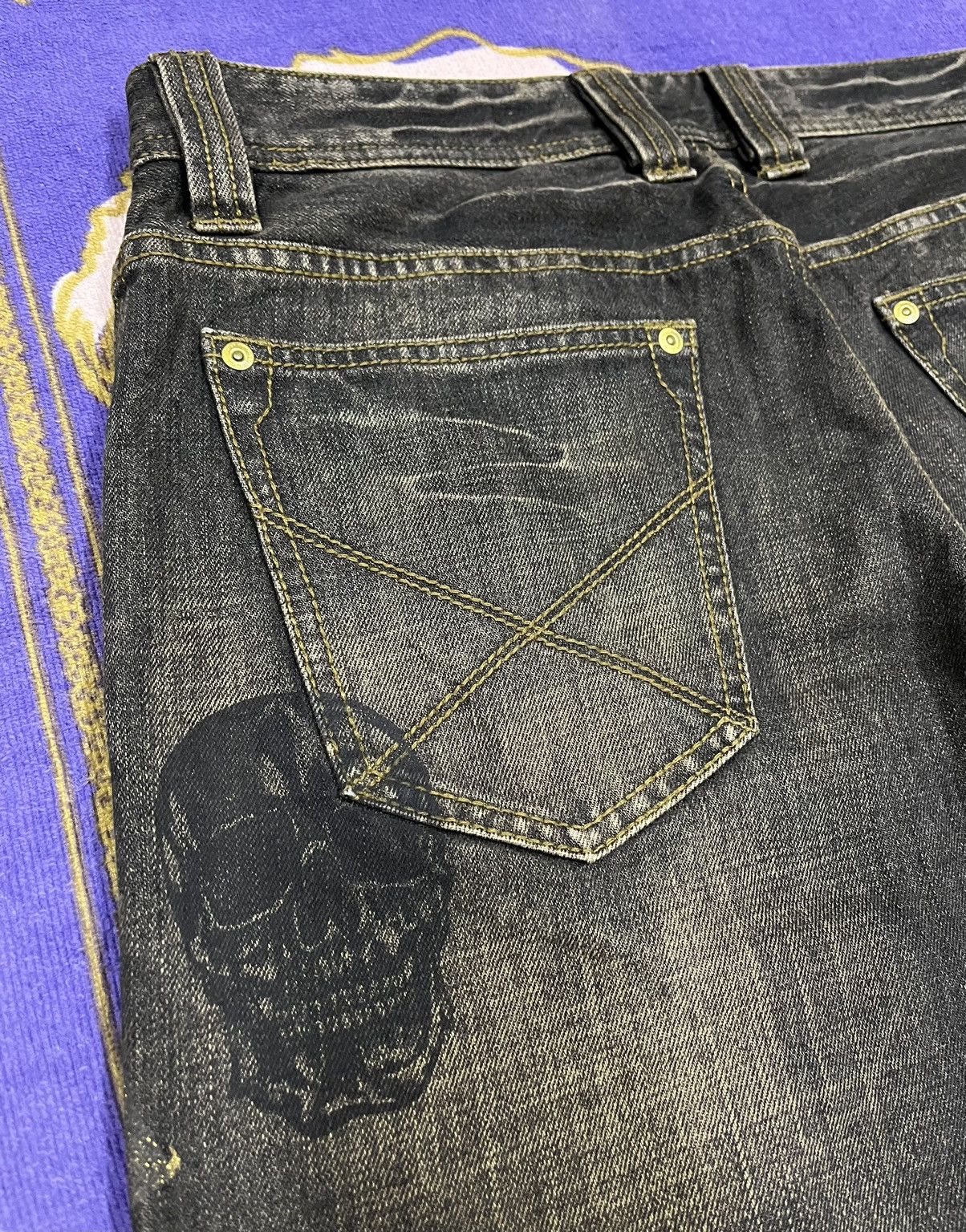 Japanese Brand Punk Skulls Design by RATTLE TRAP Distressed Denim Size US 34 / EU 50 - 10 Thumbnail