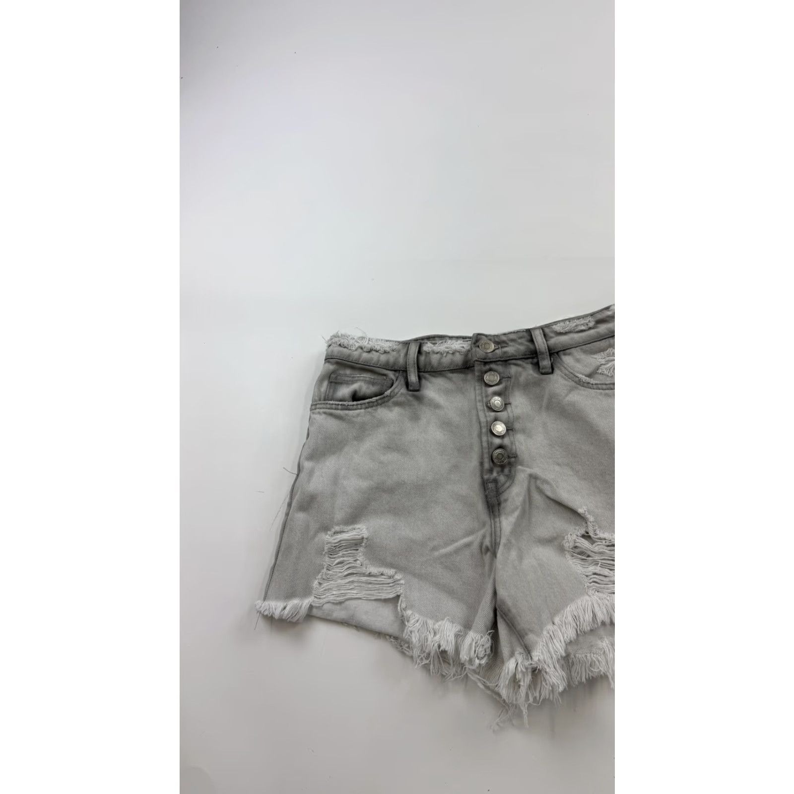 Denime VERVET Denim Shorts Women Medium Gray Button Fly Distressed Frayed Hem VT929 Size 32" / US 10 / IT 46 - 3 Thumbnail