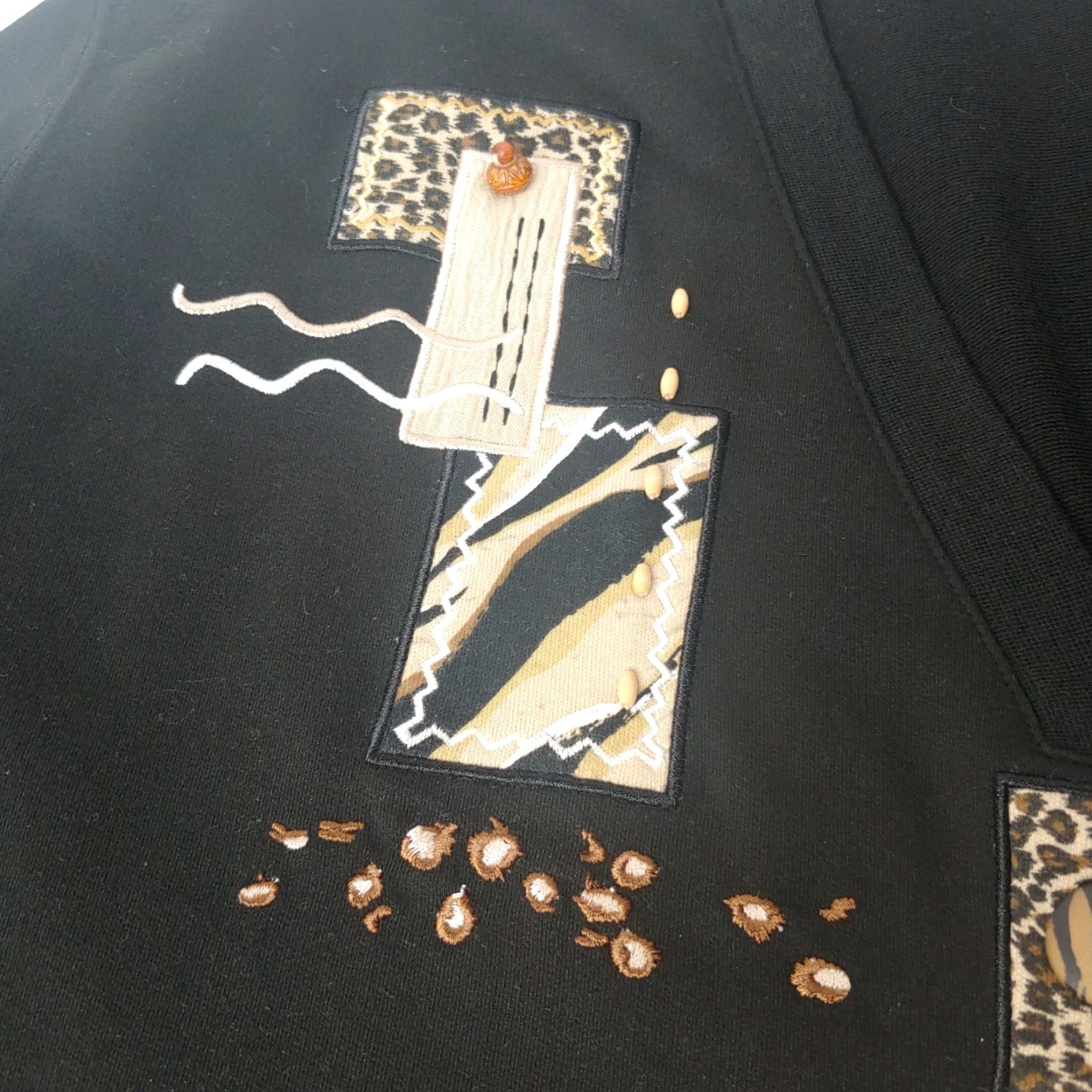 Vintage VINTAGE Koret K-Wear Cardigan Knit Shirt Beaded Leopard Animal Print Black Long Sleeve V-Neck Women's M Retro Knitwear Fashion Cardigan Size M / US 6-8 / IT 42-44 - 4 Thumbnail