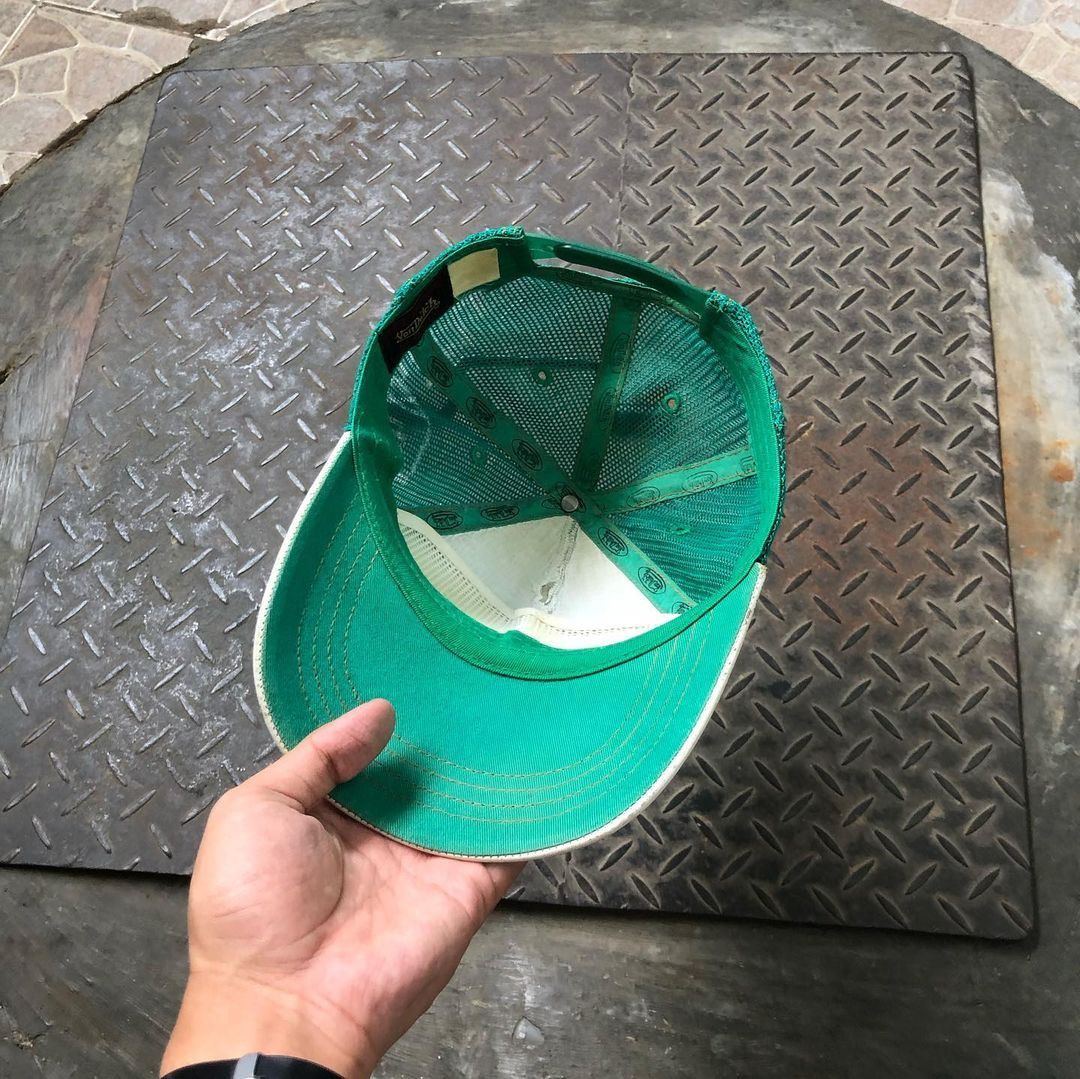 Von Dutch Vintage Vondutch Green-White Leather Spell Out Trucker Hat Size ONE SIZE - 4 Thumbnail