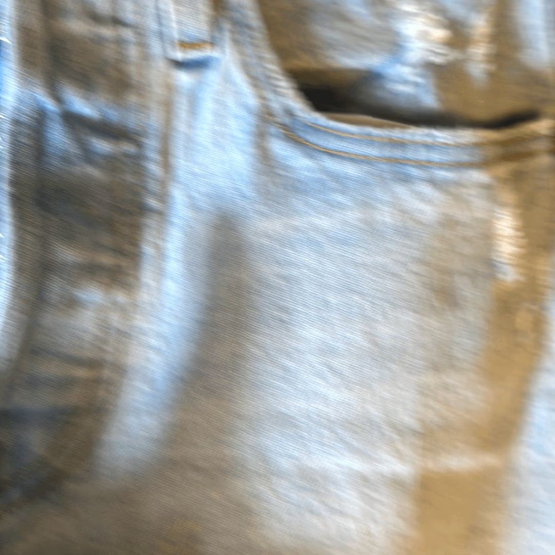 Levi's VINTAGE Levi’s 501 Jeans Men Size W26 L28 Light Wash 90s Button Fly Raw Hem Blue Size US 26 / EU 42 - 3 Thumbnail