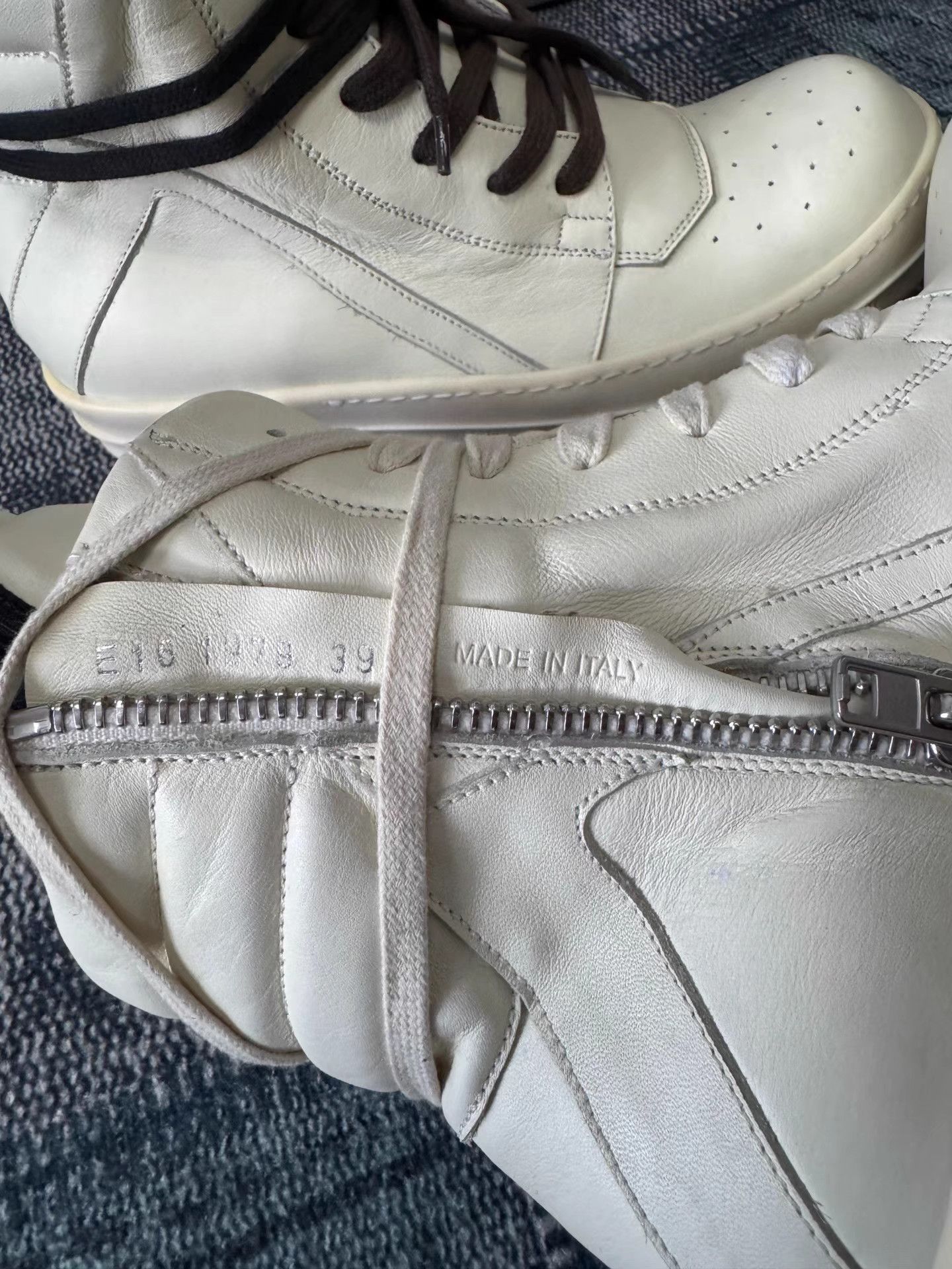 Rick Owens Rick Owens Mainline Reverse Triangle Sneakers Size US 9 / IT 39 - 6 Thumbnail