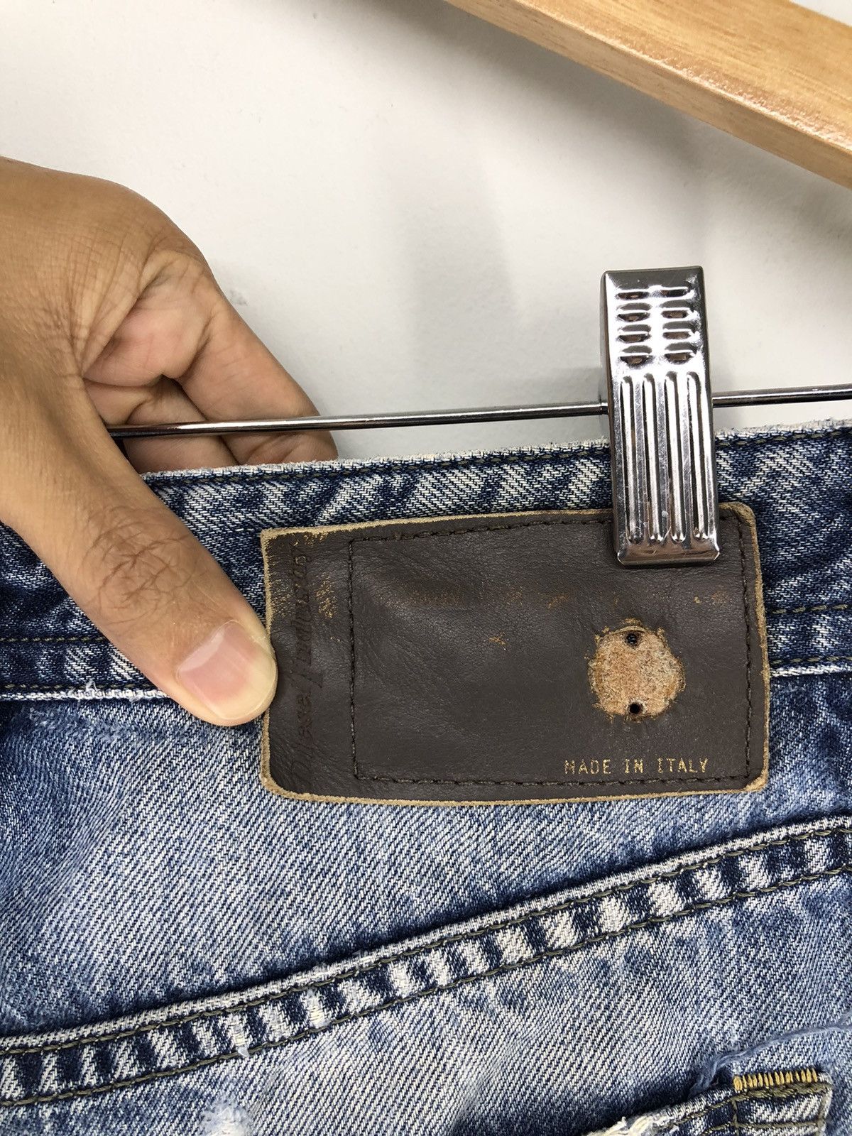 Diesel Vintage Diesel Blue Eyecons 2015/2 Edition Distressed Jeans Size US 28 / EU 44 - 19 Thumbnail
