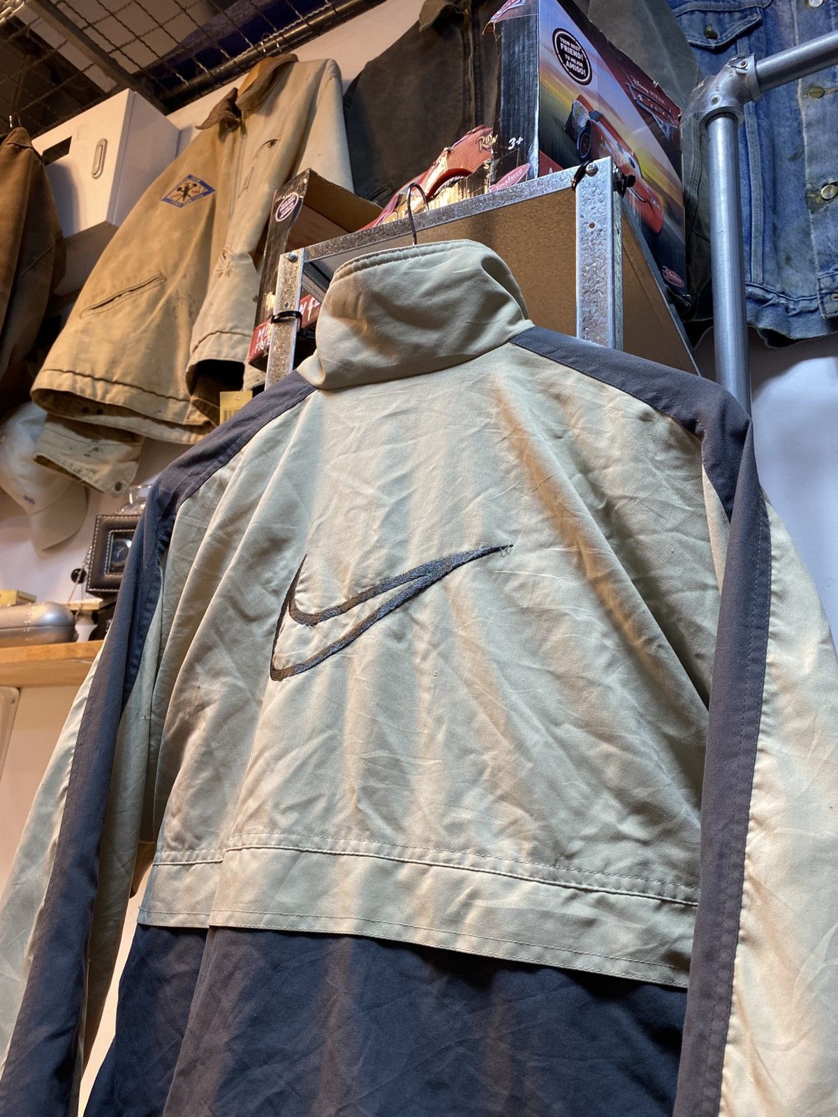 Nike Vintage Nike Swoosh Windbreaker Jacket Size US S / EU 44-46 / 1 - 4 Thumbnail