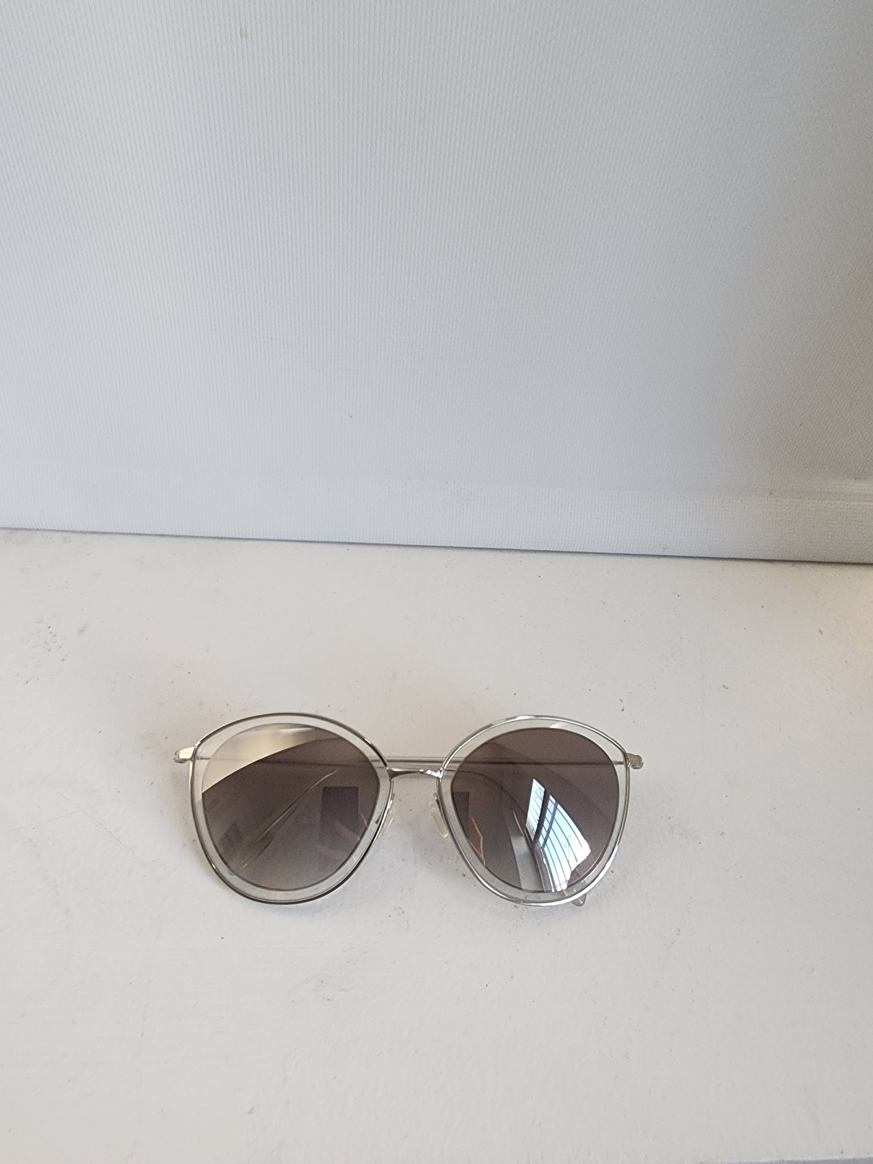 Oliver Peoples Gwynne Sunglasses Size ONE SIZE - 1 Thumbnail