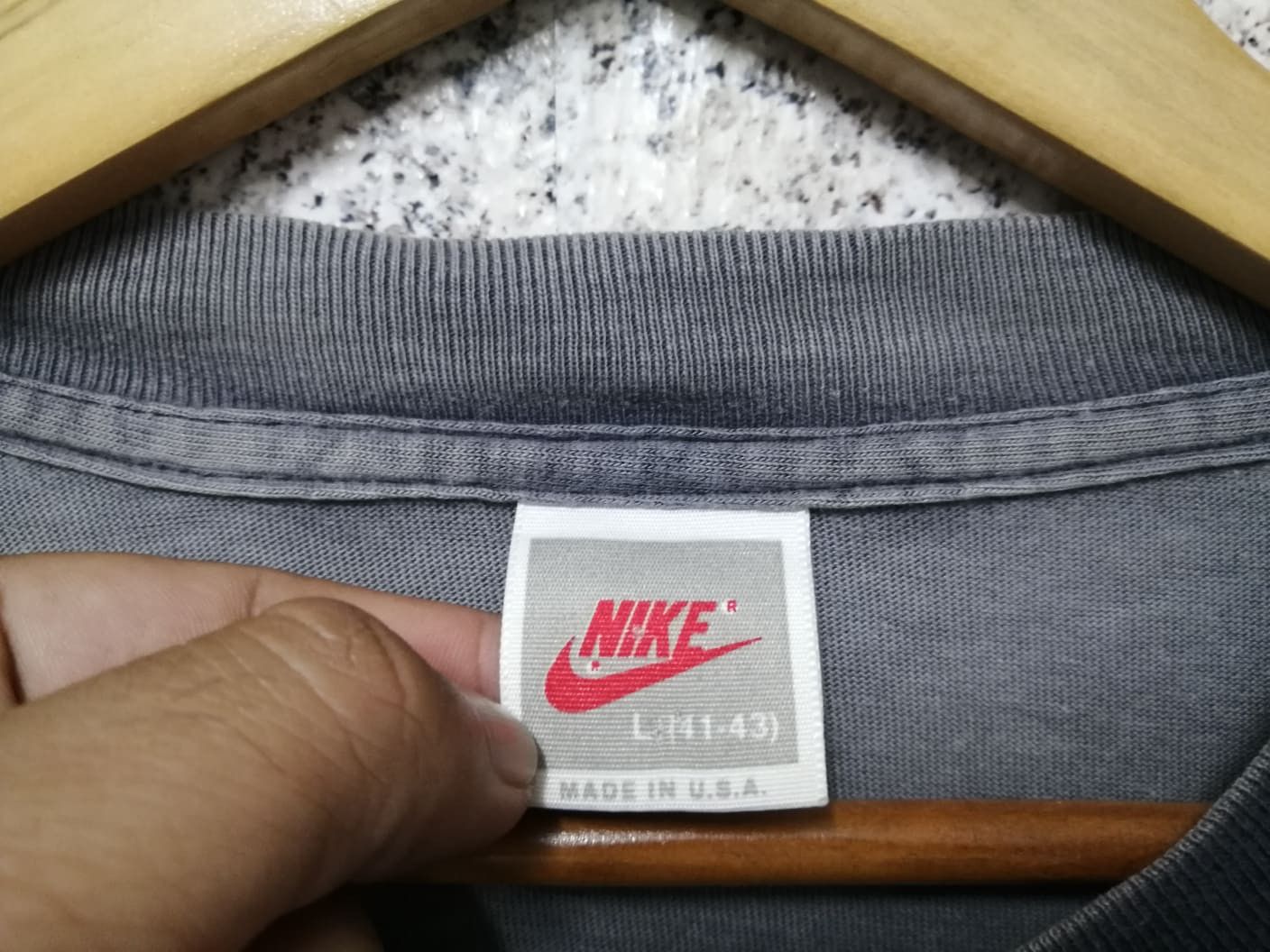 Jordan Brand × Nike × Vintage 90S Nike Jordan Sun faded Vintage t-shirts L Size US L / EU 52-54 / 3 - 5 Thumbnail