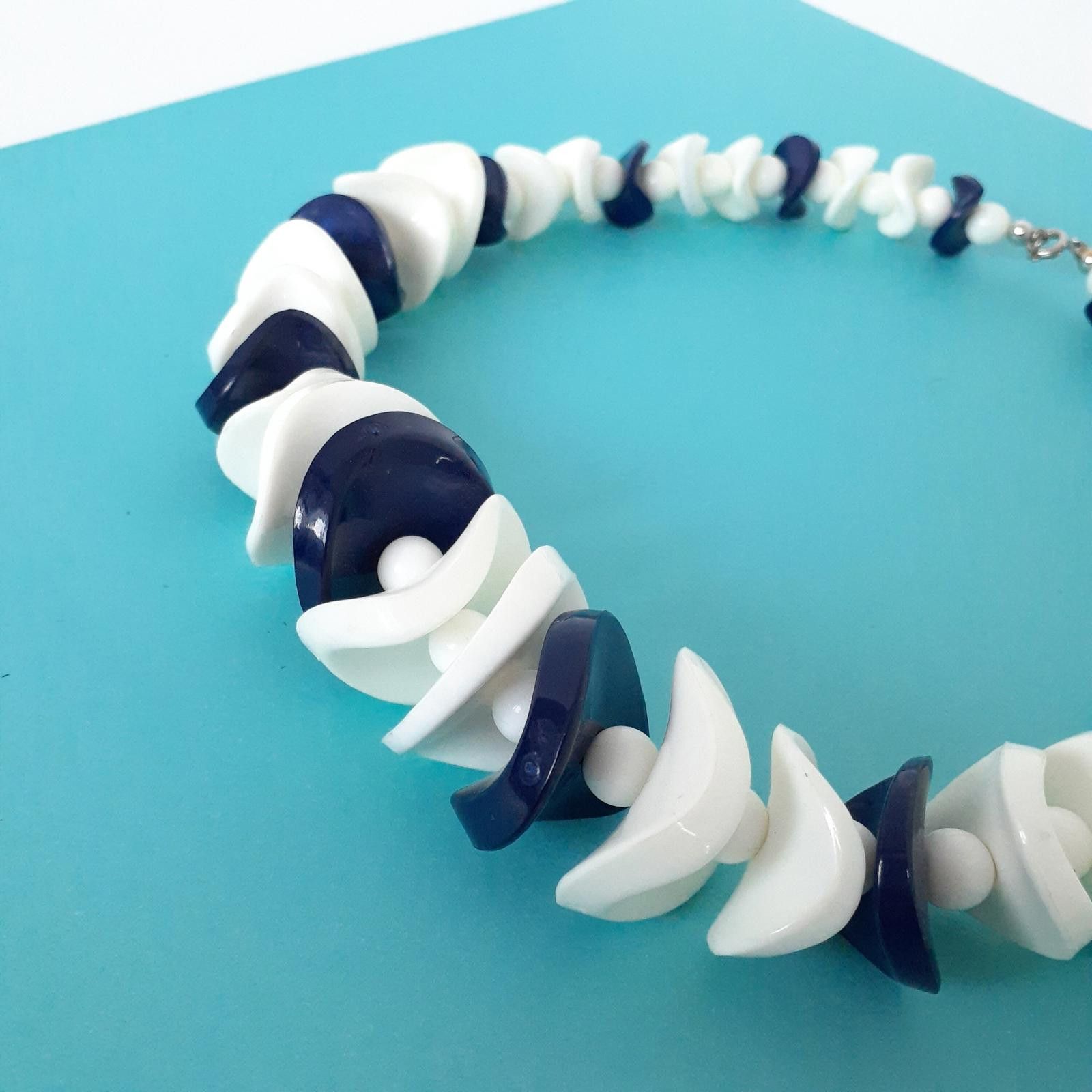 Designer Stunning Blue and White Abstract Design Necklace Size ONE SIZE - 4 Thumbnail
