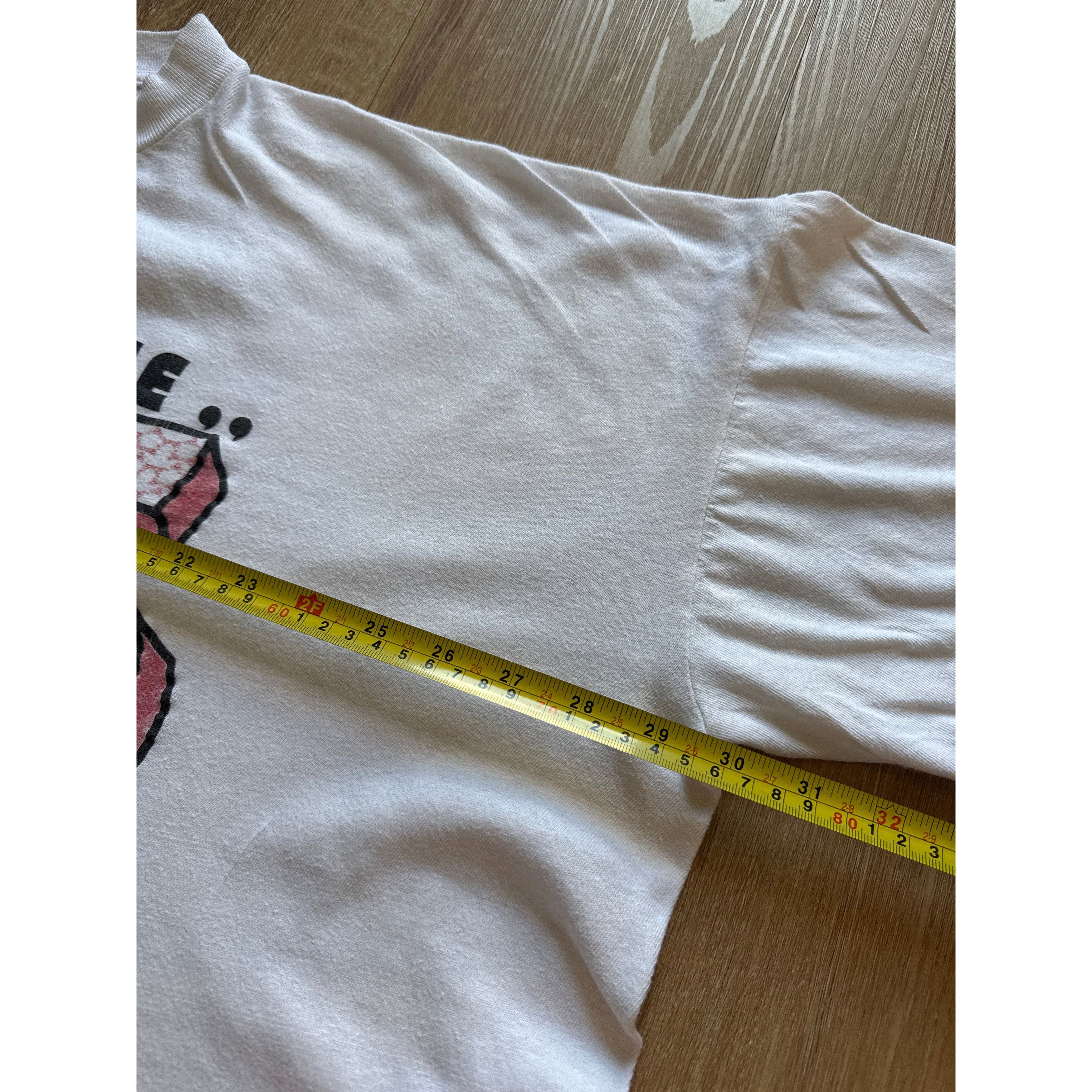 Vintage Vintage 1997 Chicago Bulls Taking The 5th World Championship Size US XL / EU 56 / 4 - 5 Thumbnail